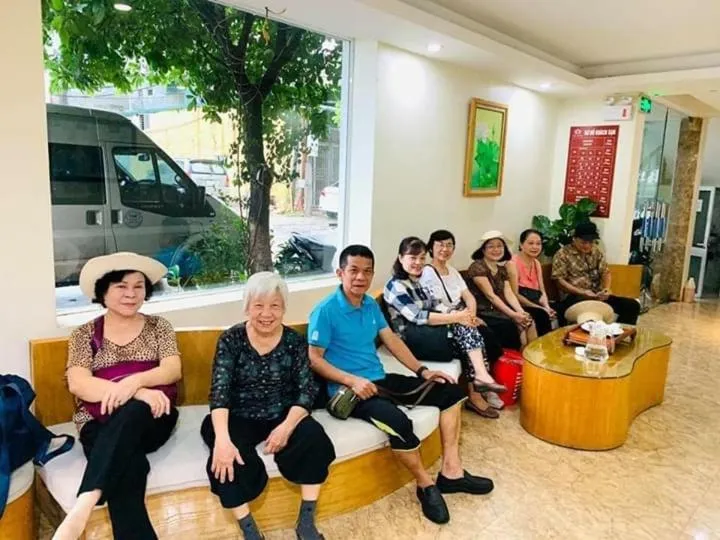 People in Sen Trang Hotel
