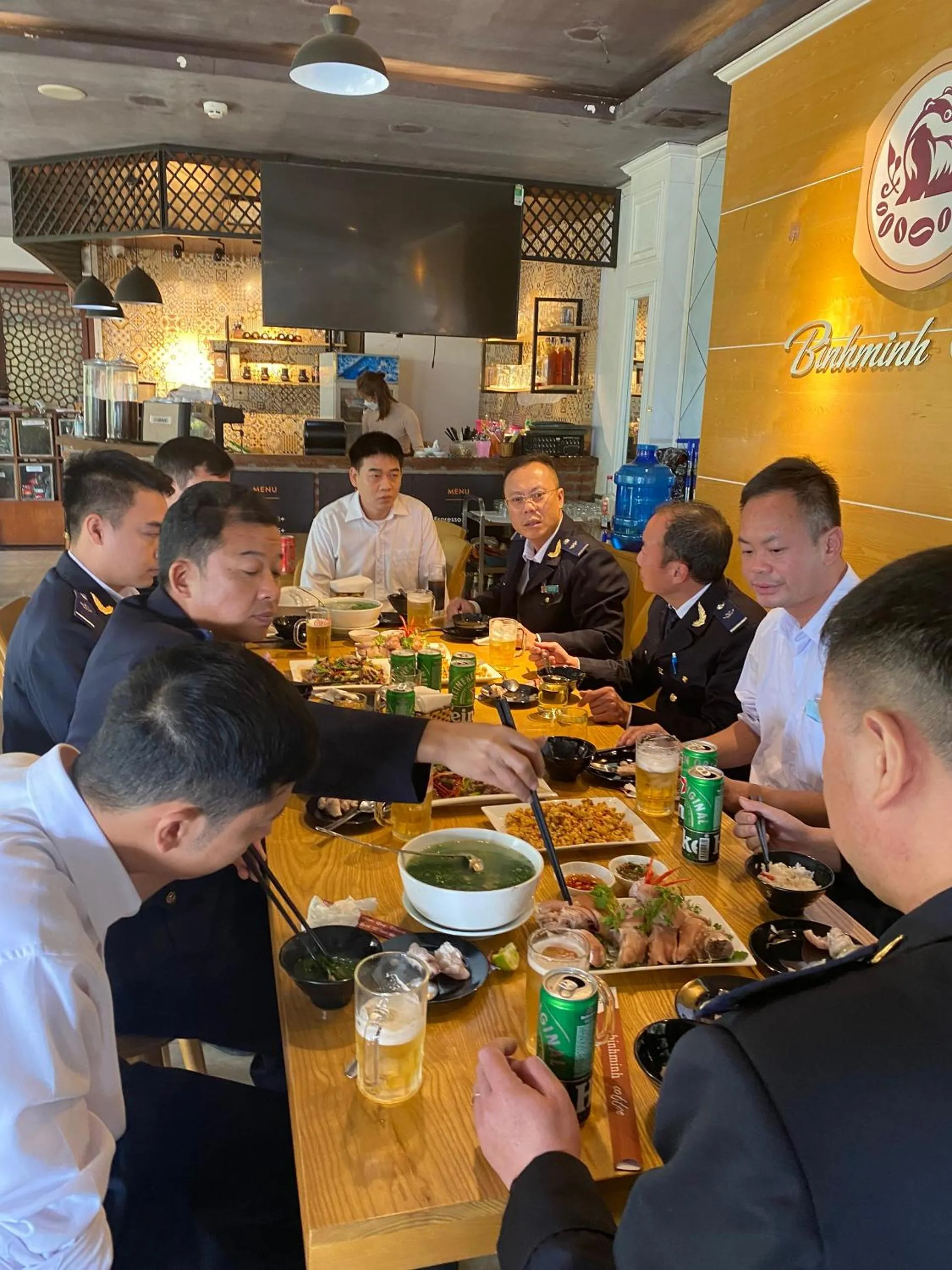 Restaurant/places to eat in Sen Trang Hotel