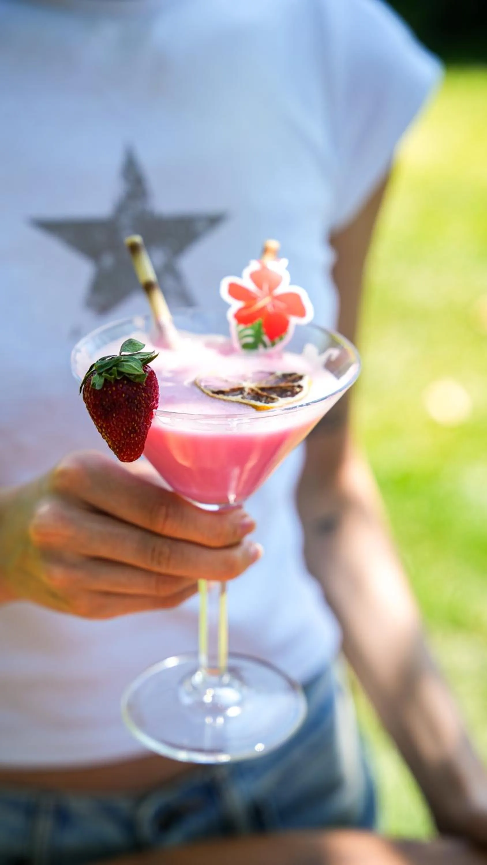 Drinks in Navy Inn & Bungalows