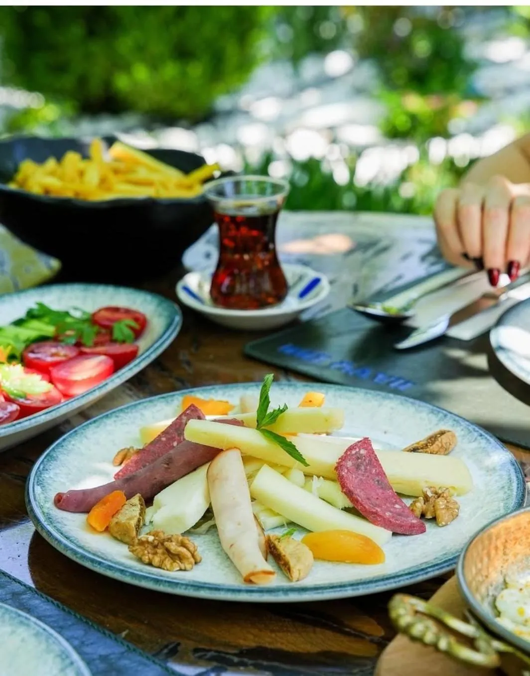 Breakfast in Navy Inn & Bungalows