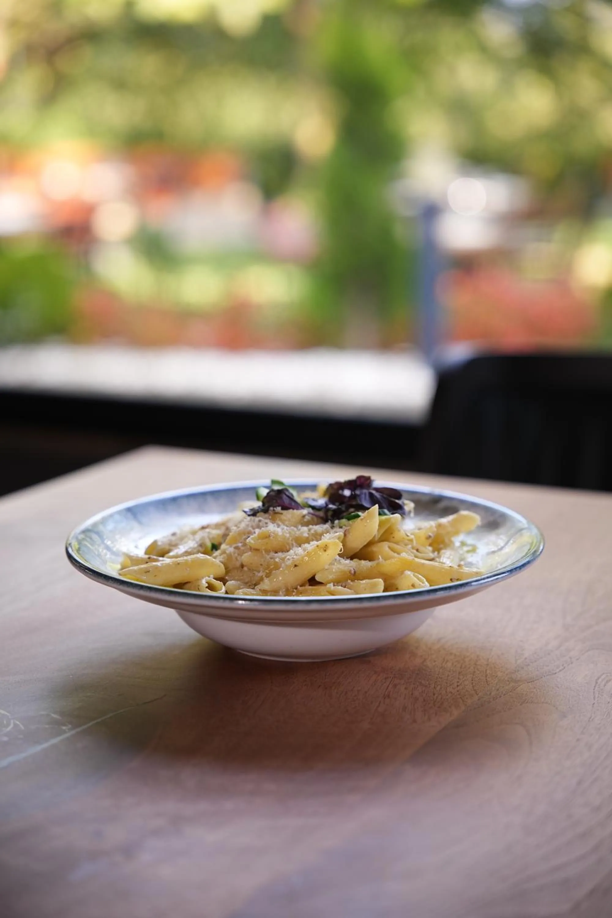 Food in Navy Inn & Bungalows