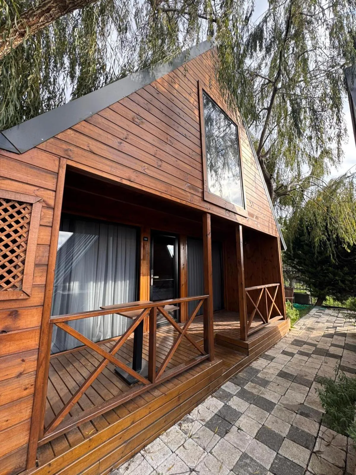 Navy Inn & Bungalows