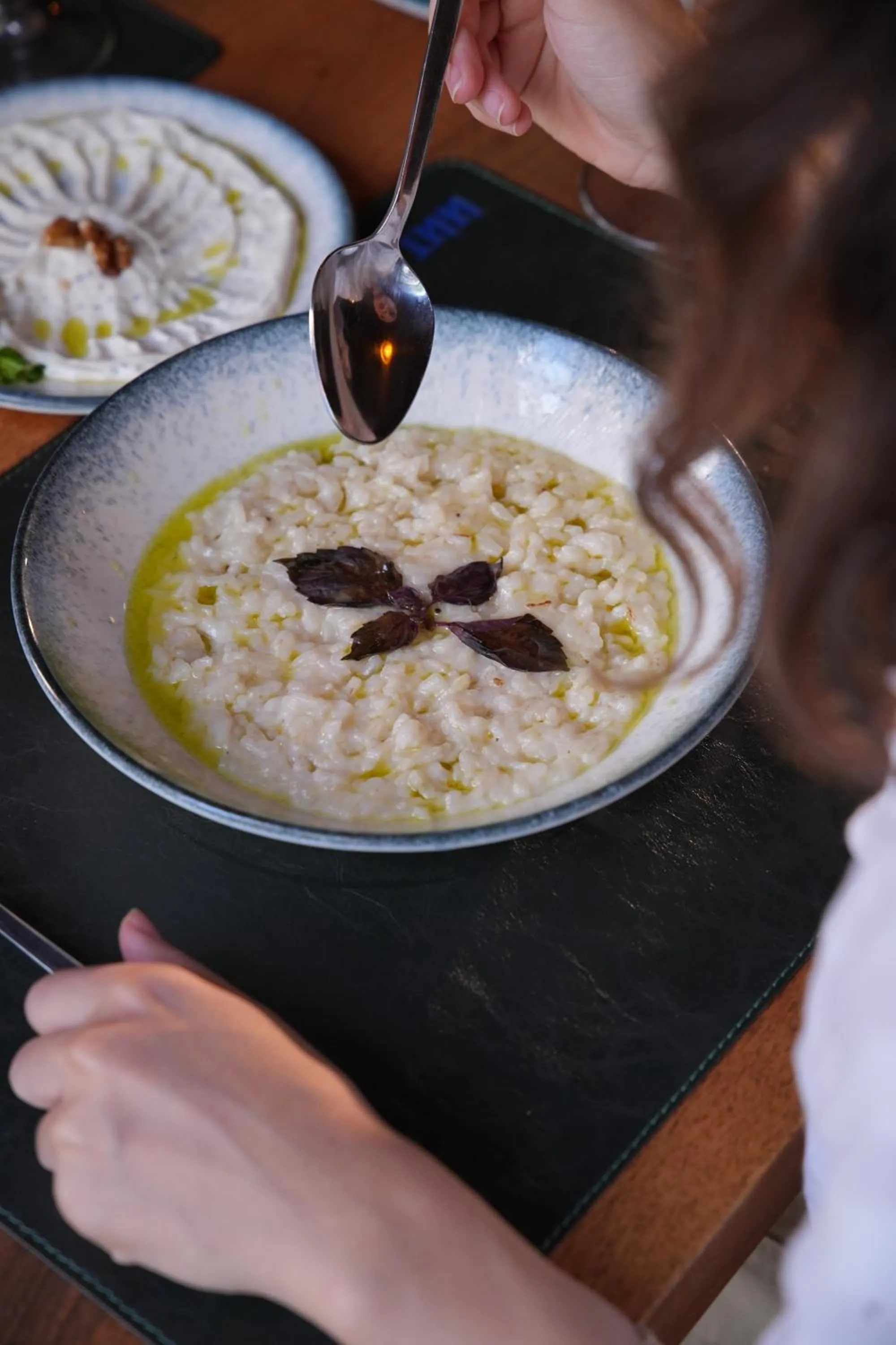 Food and drinks in Navy Inn & Bungalows