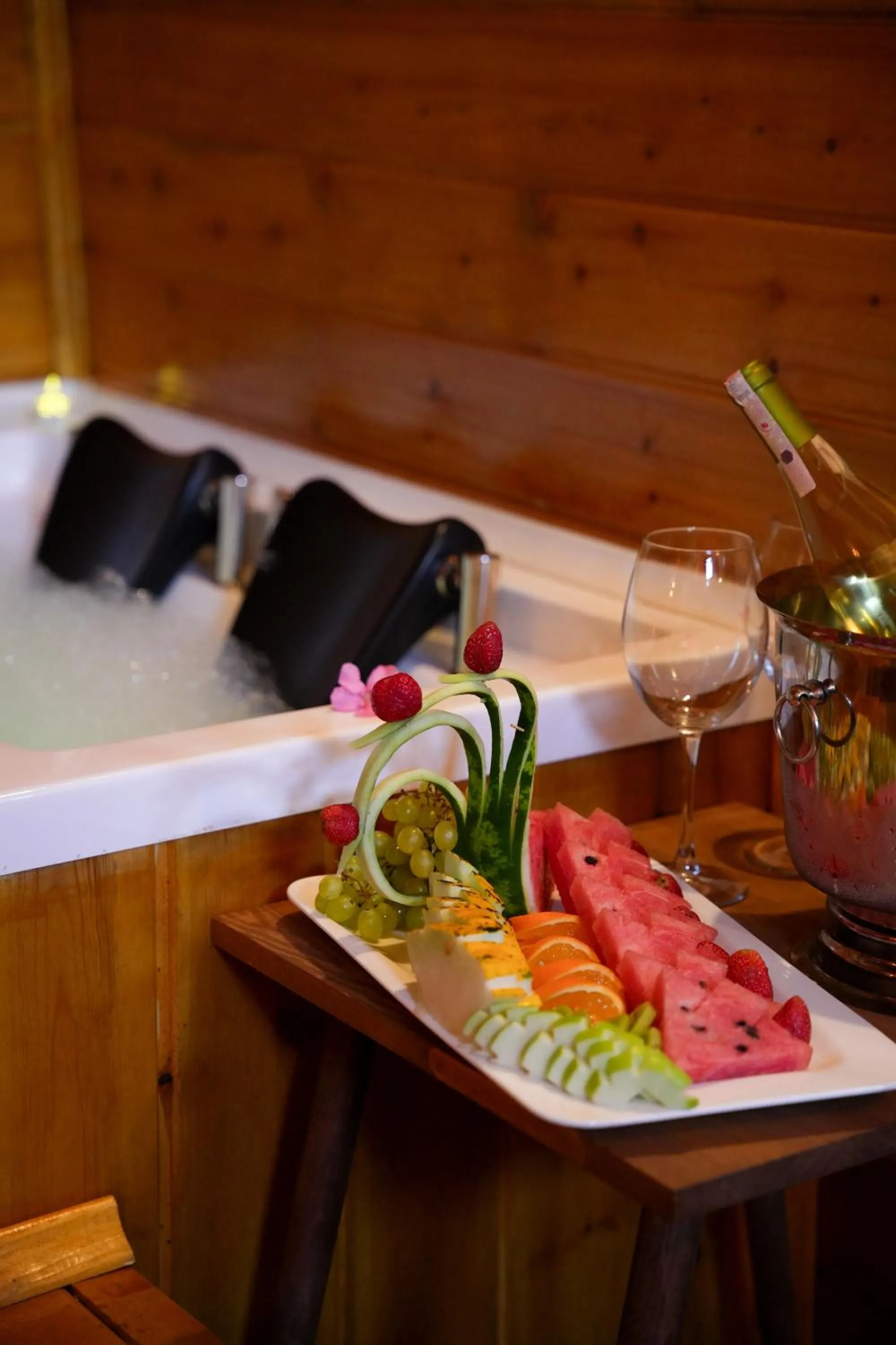 room service in Navy Inn & Bungalows