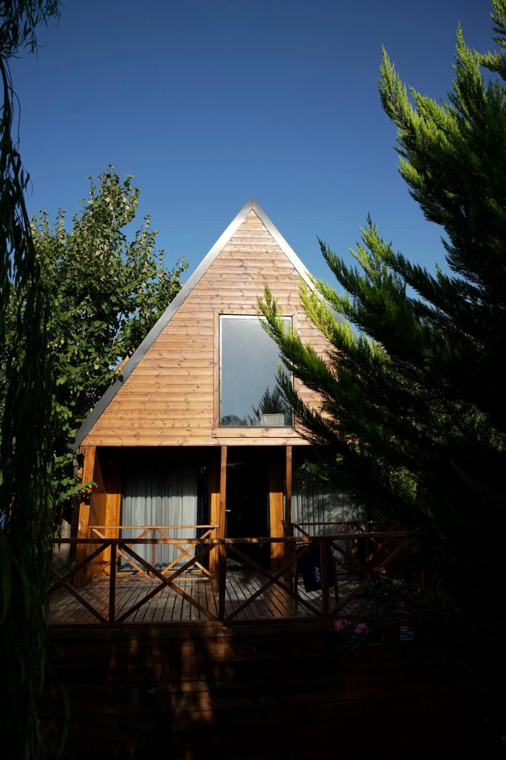 Day in Navy Inn & Bungalows