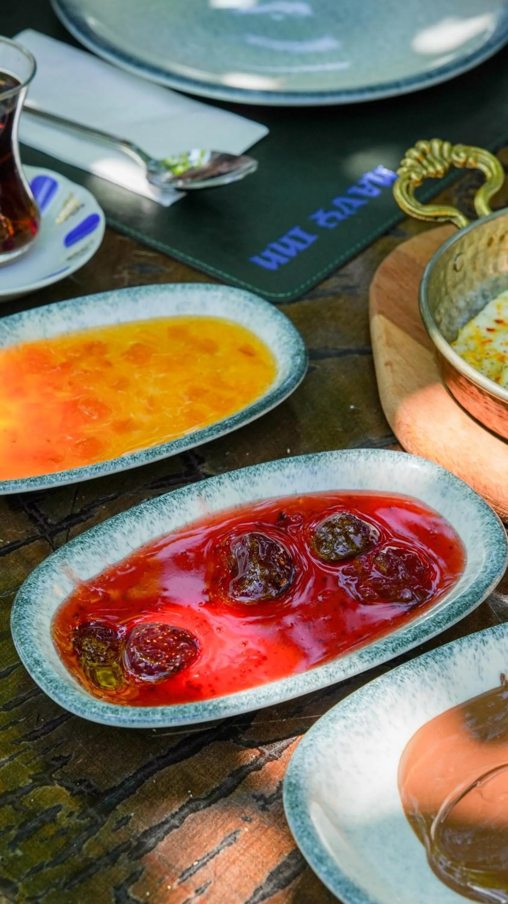 Food in Navy Inn & Bungalows