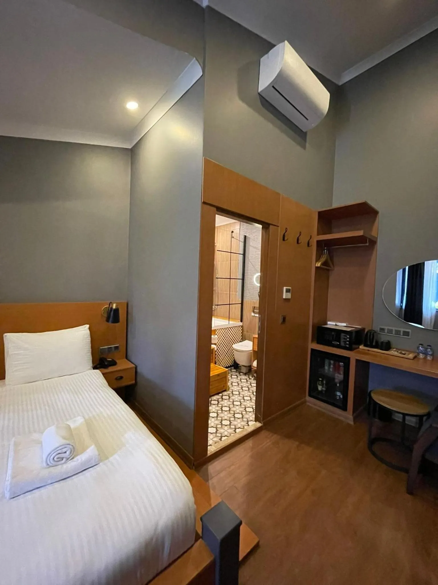 Bed in Navy Inn & Bungalows