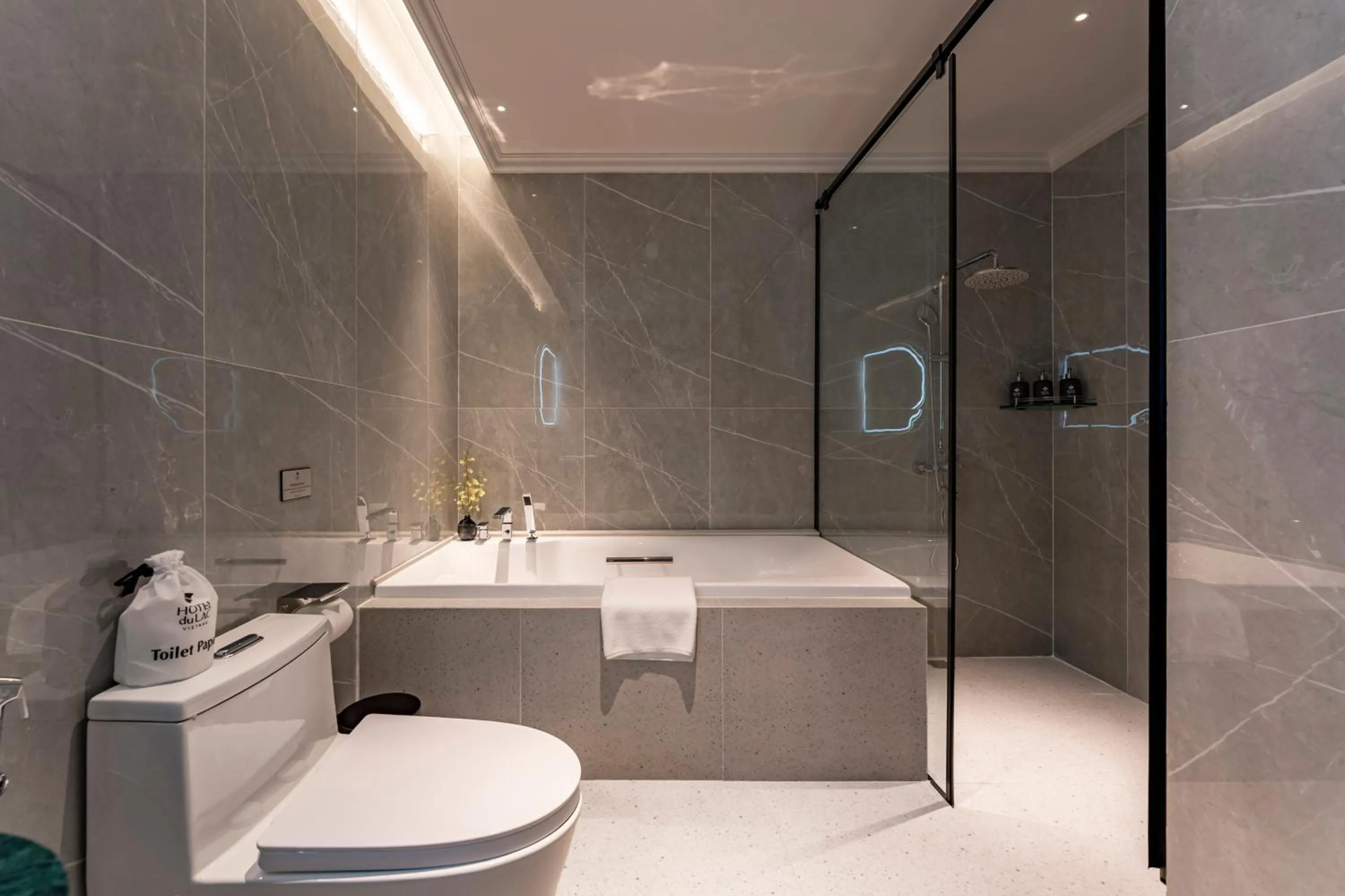 Shower in GRAND HOTEL du LAC Boutique Saigon