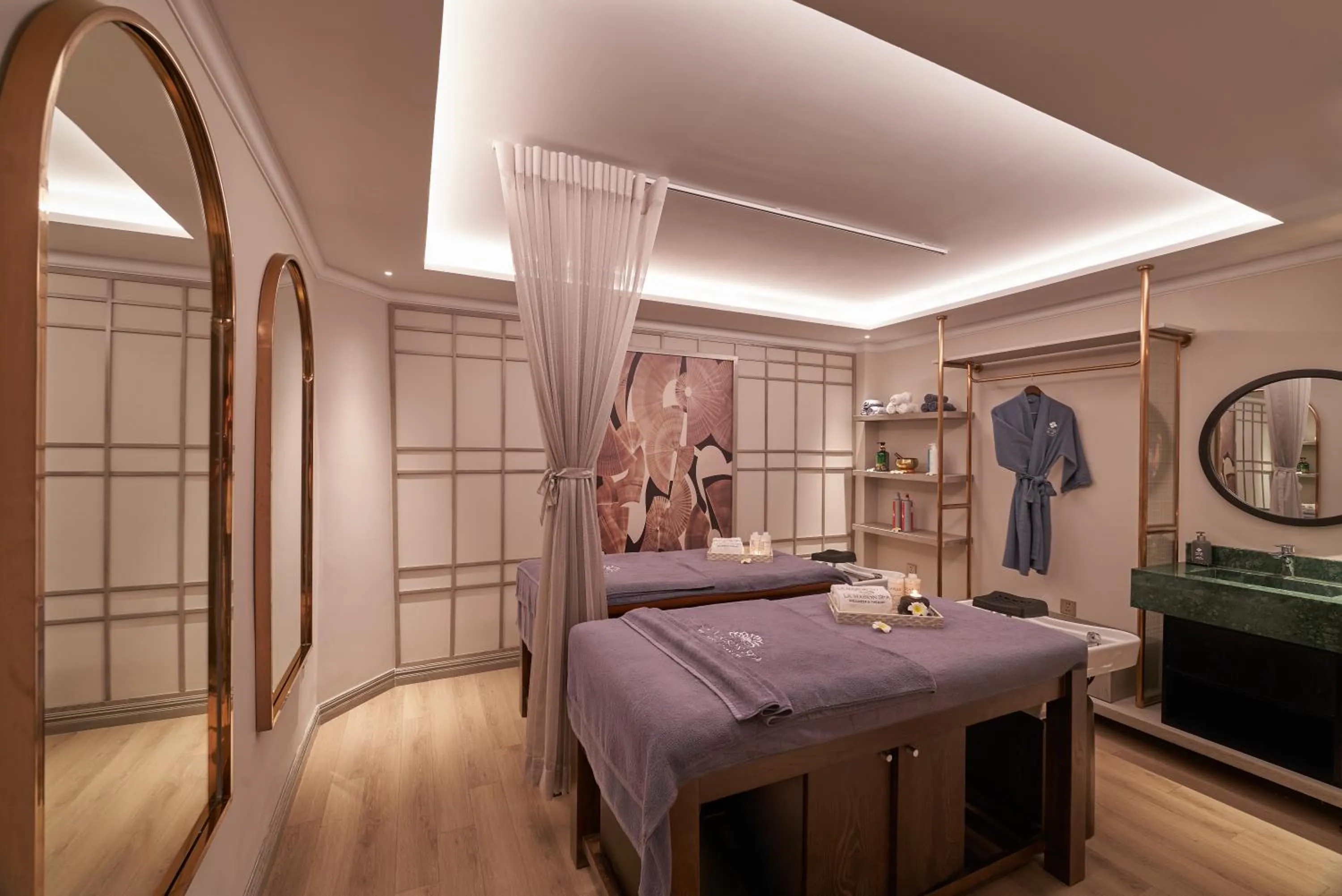 Spa and wellness centre/facilities, Bed in GRAND HOTEL du LAC Boutique Saigon
