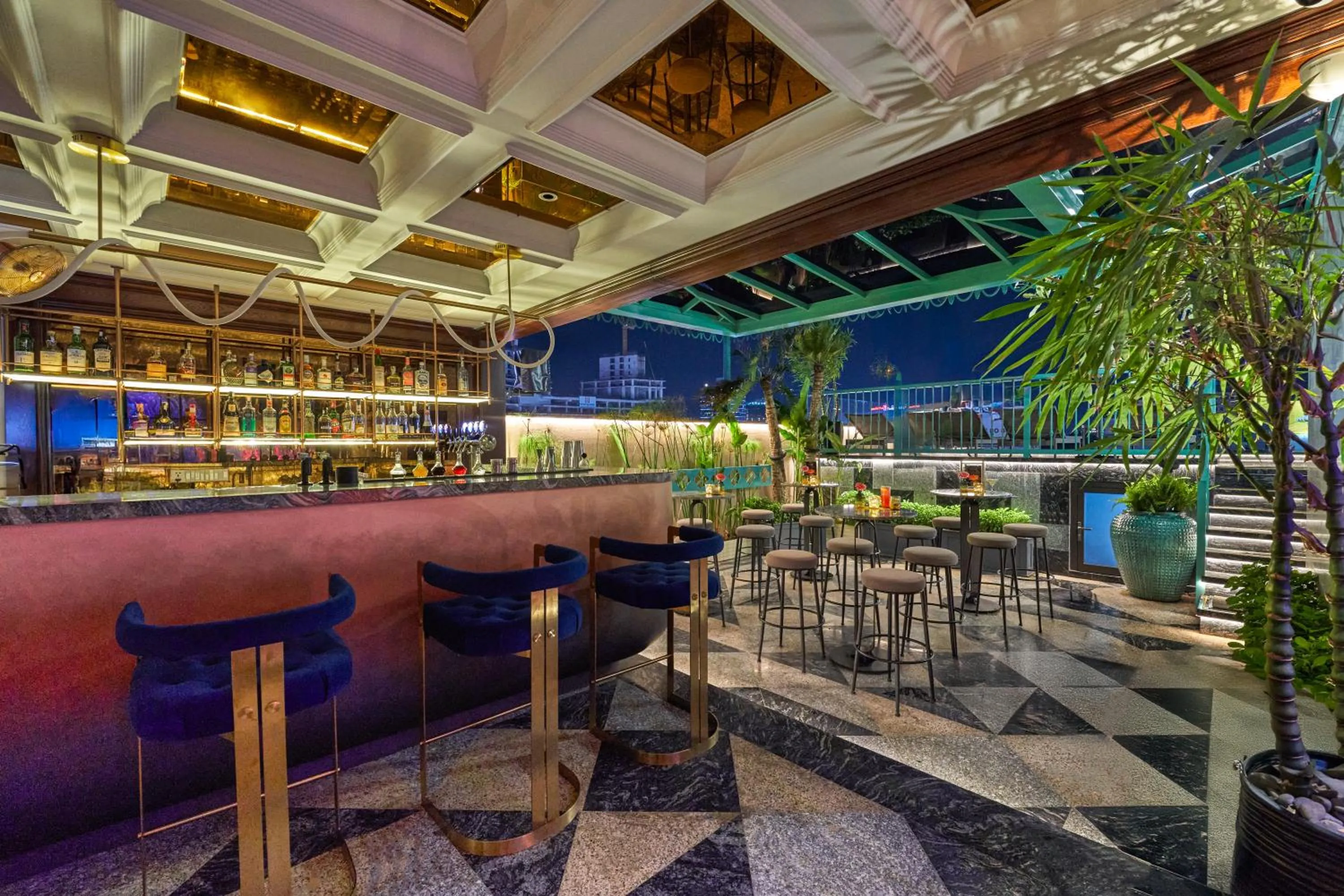 Lounge or bar in GRAND HOTEL du LAC Boutique Saigon