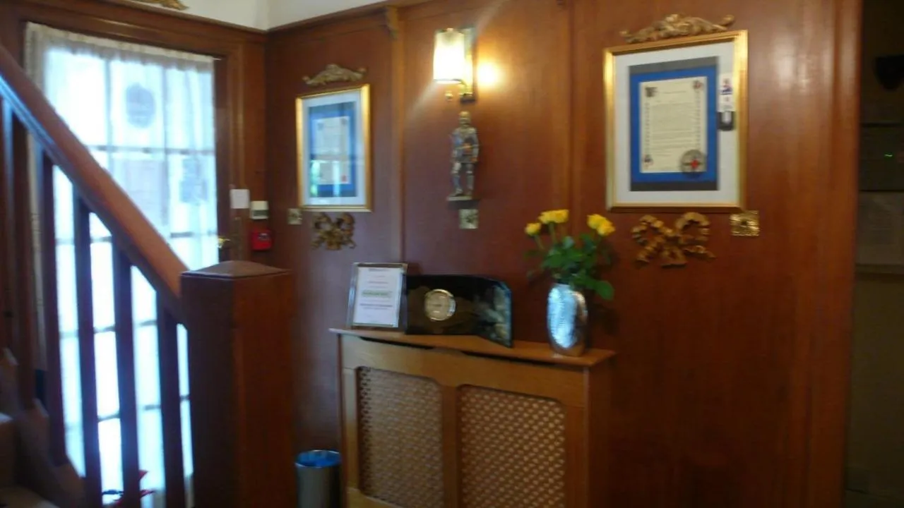 Day in Sandilands House