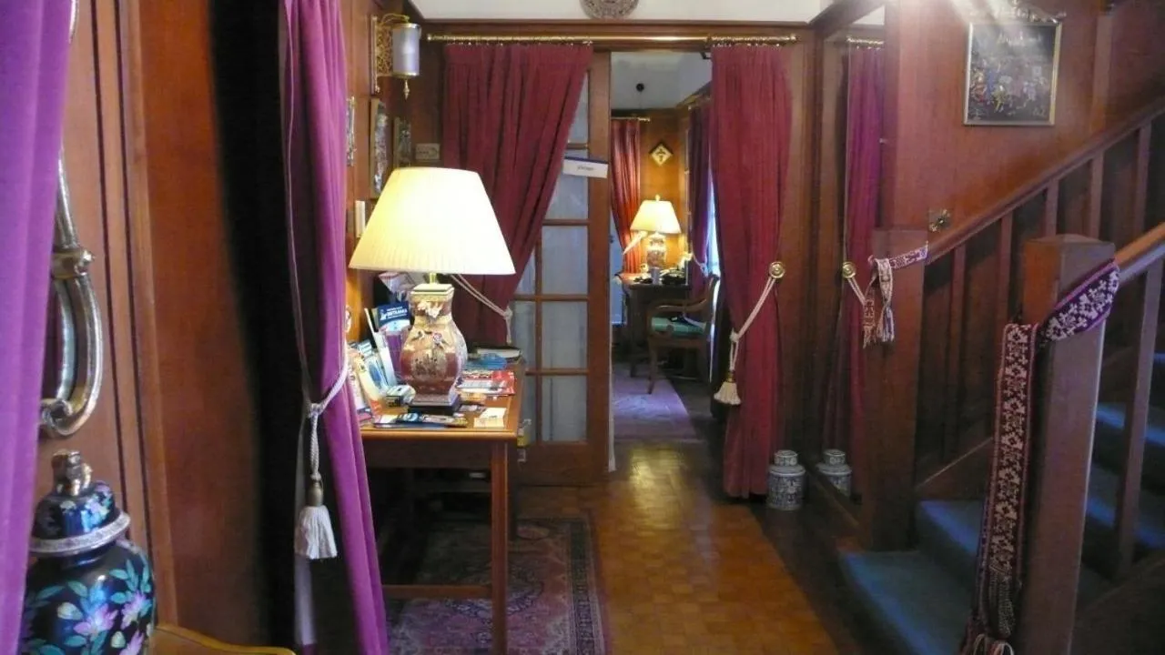 Lobby or reception in Sandilands House