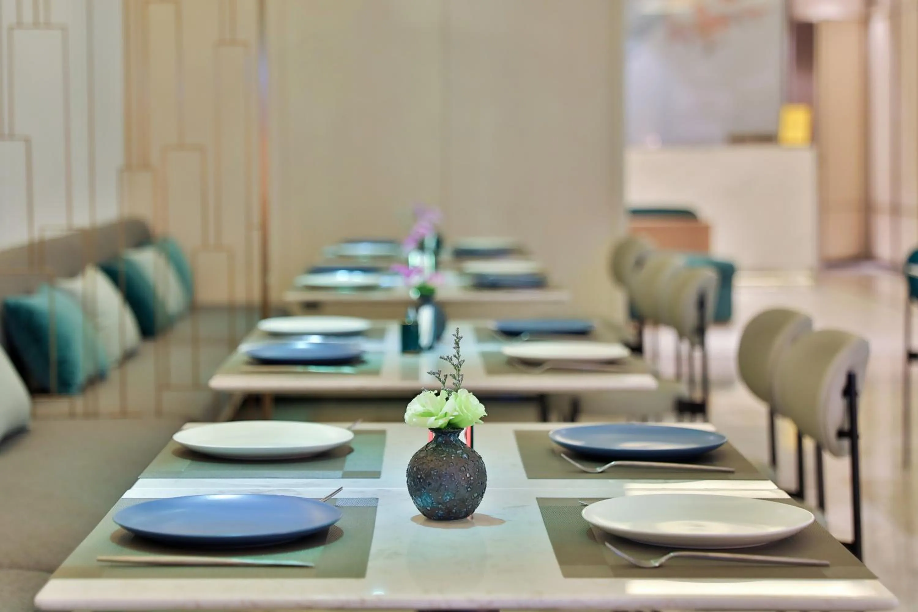 Restaurant/places to eat in Crystal Orange Hotel Shanghai Hongqiao Jinhui Road