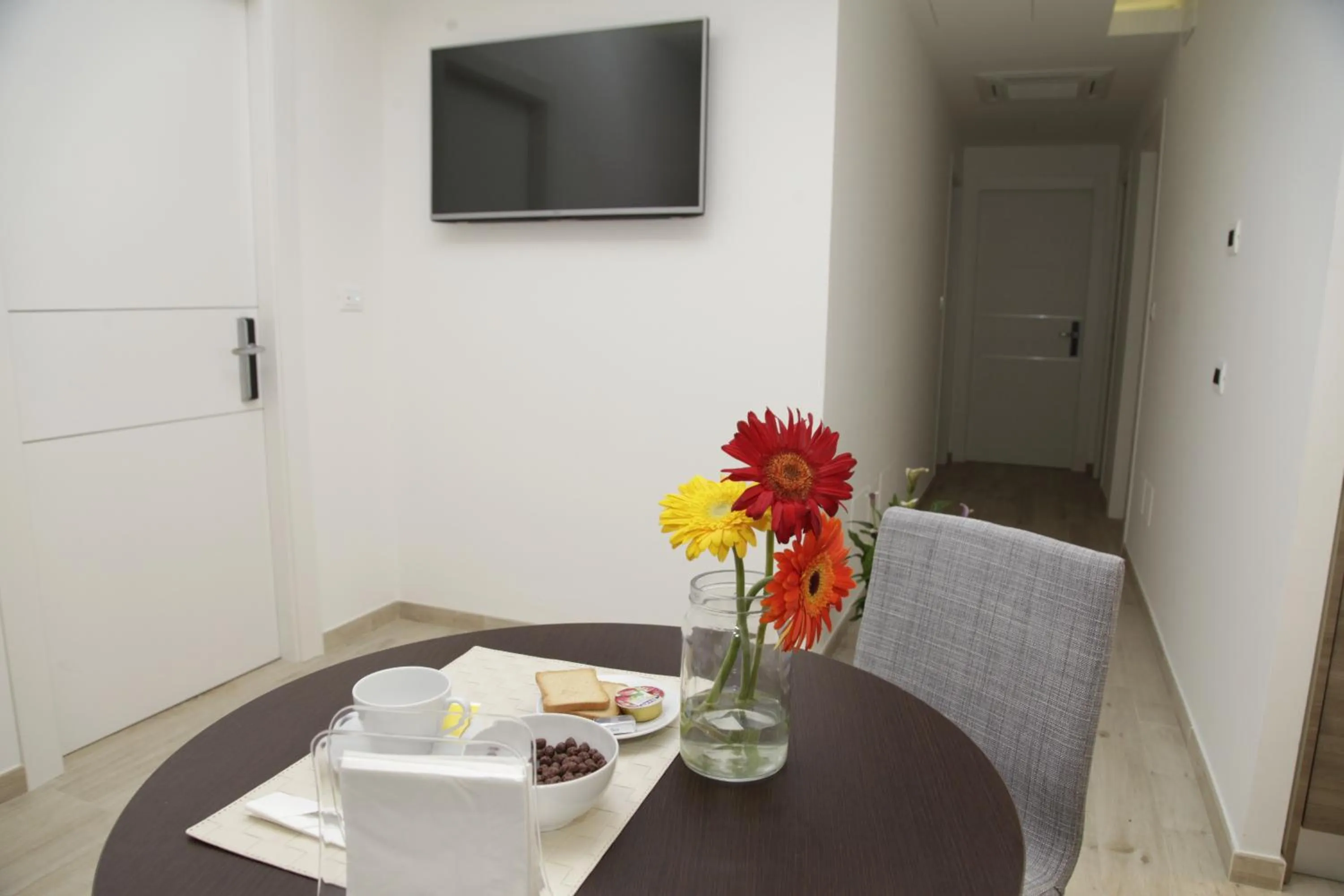 Dining area in Maison Maneli