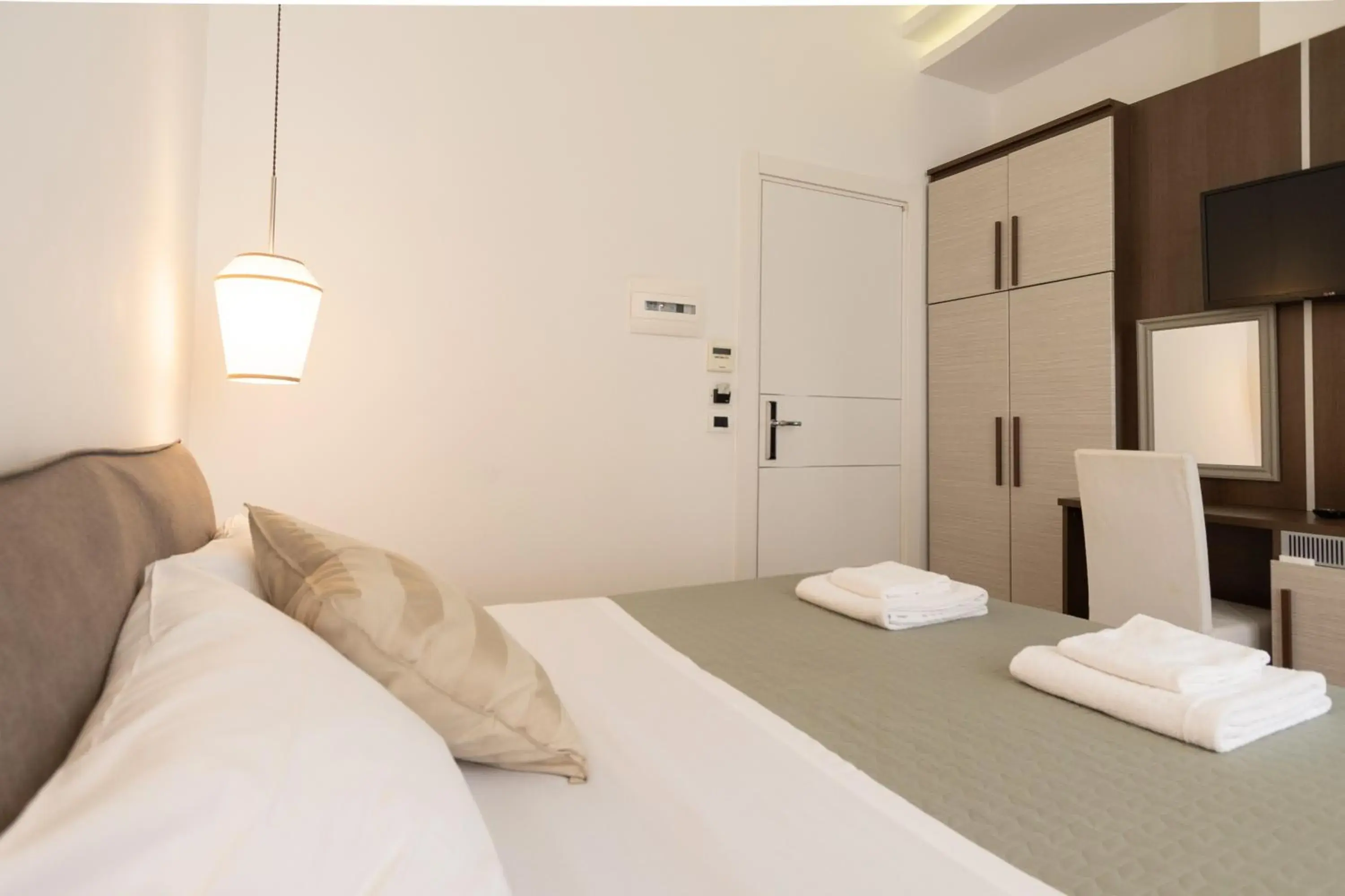 Deluxe Double or Twin Room in Maison Maneli Deluxe Double or Twin Room in Maison Maneli