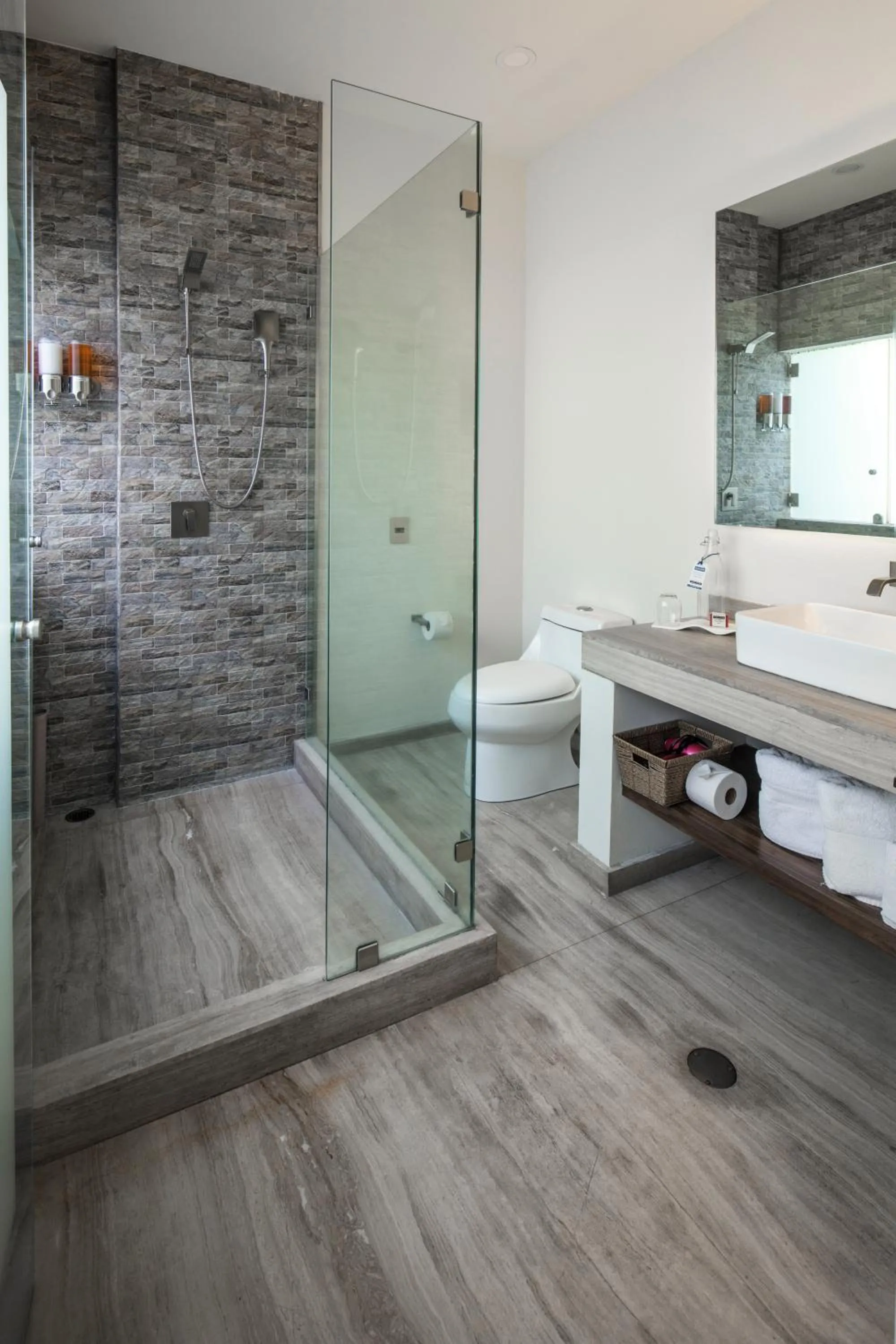 Bathroom in Flow Condesa - Adults Only