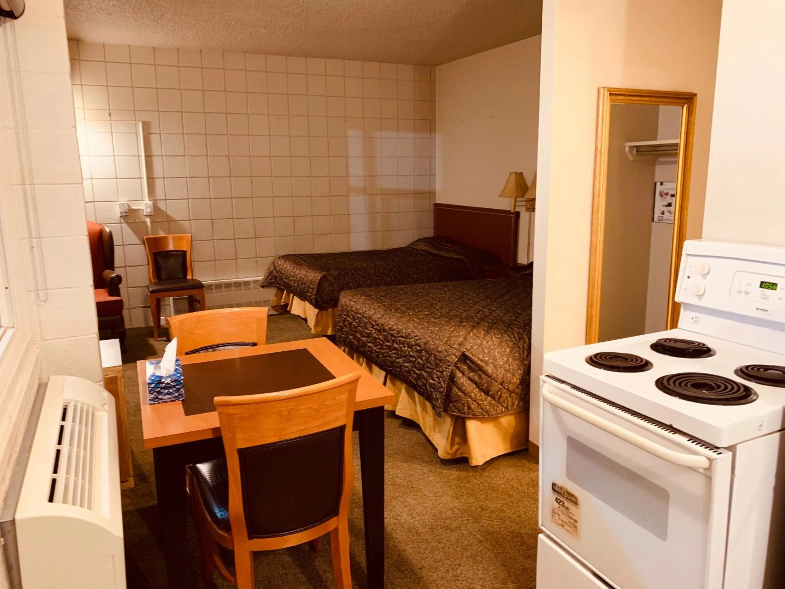 Red Carpet Inn & Suites