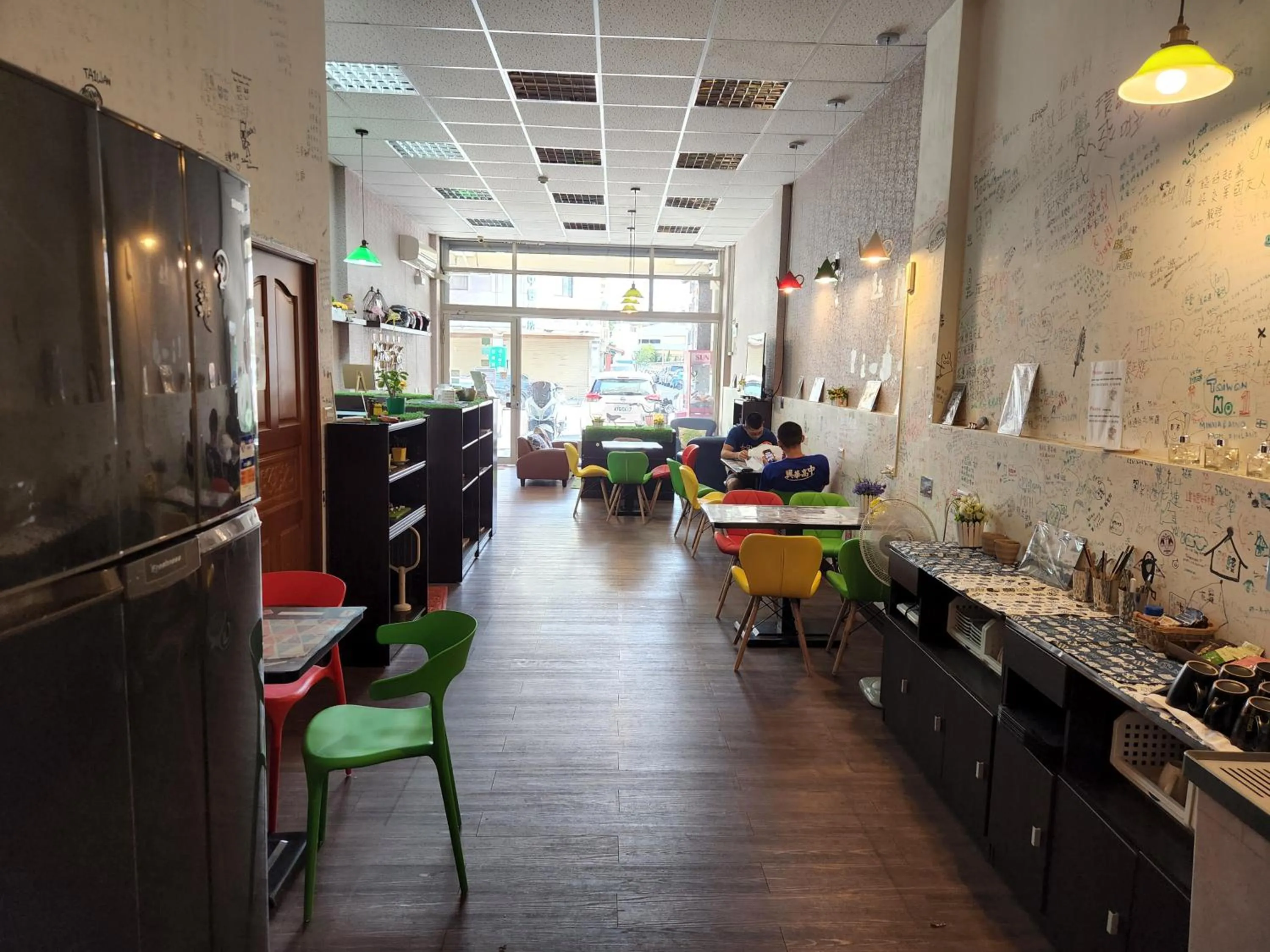 Restaurant/Places to Eat in Hualien HOLO Hostel