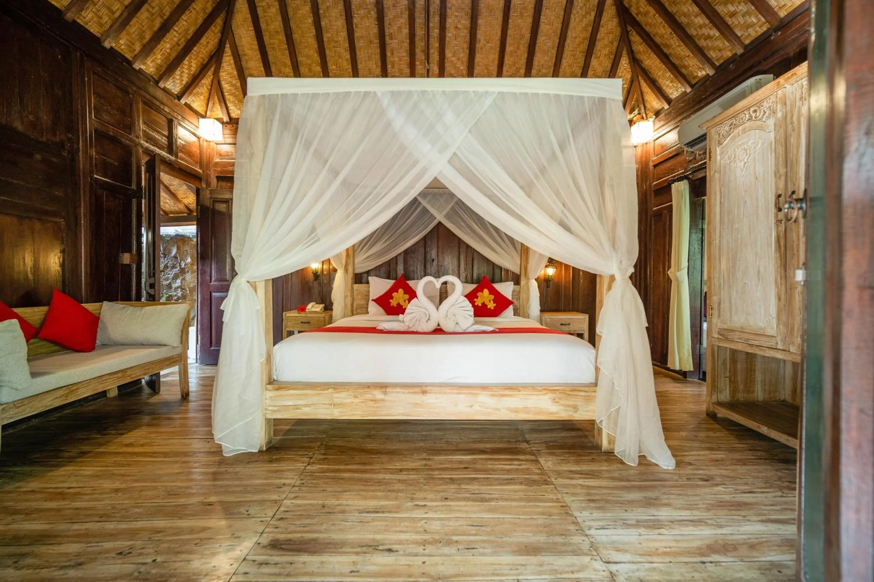 Bedroom, Bed in Villa Nini