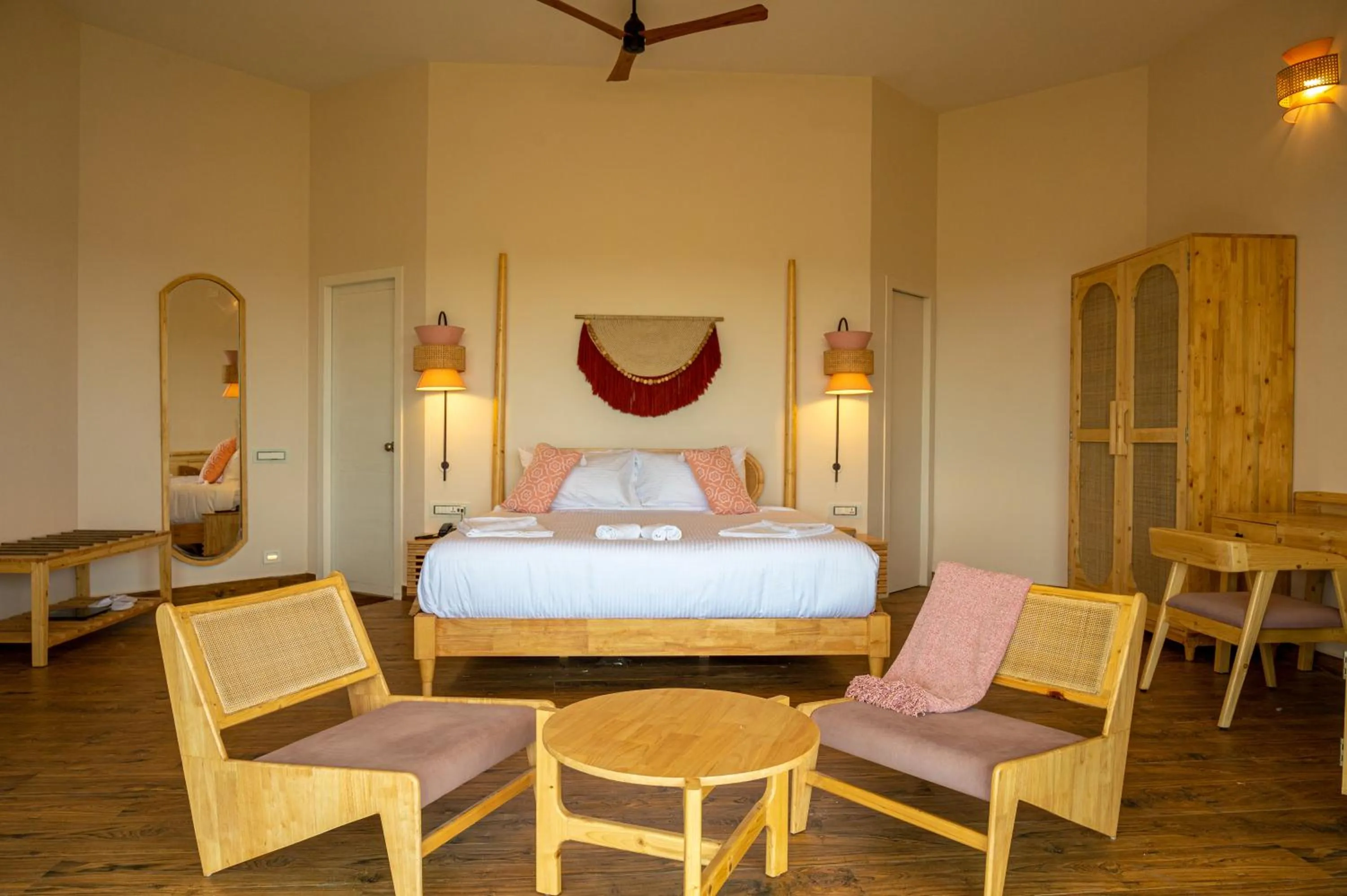Bedroom, Bed in Summer House Resort