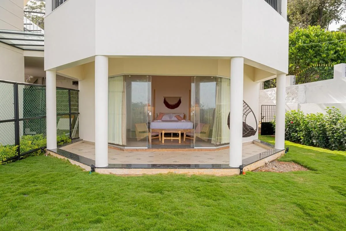 Garden in Summer House Resort