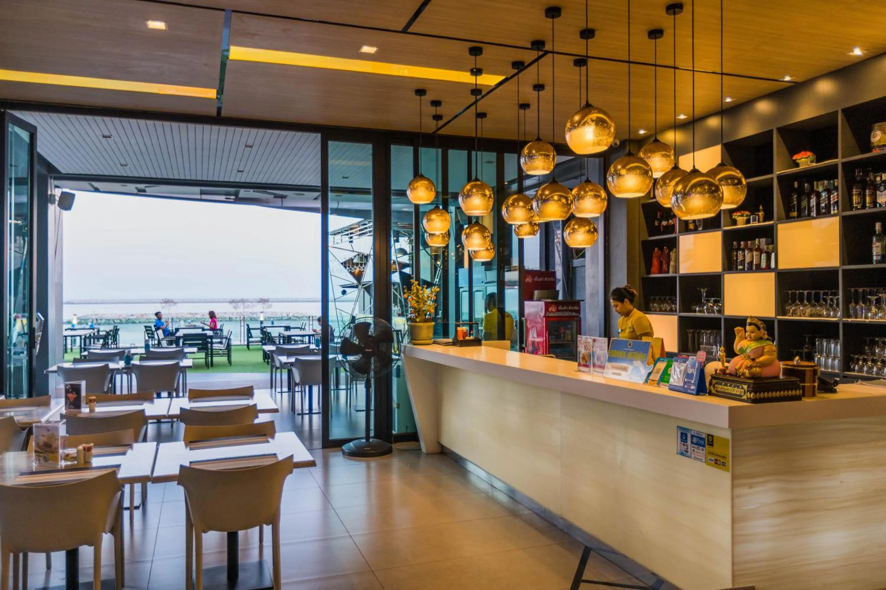 Restaurant/places to eat in @T Boutique Hotel