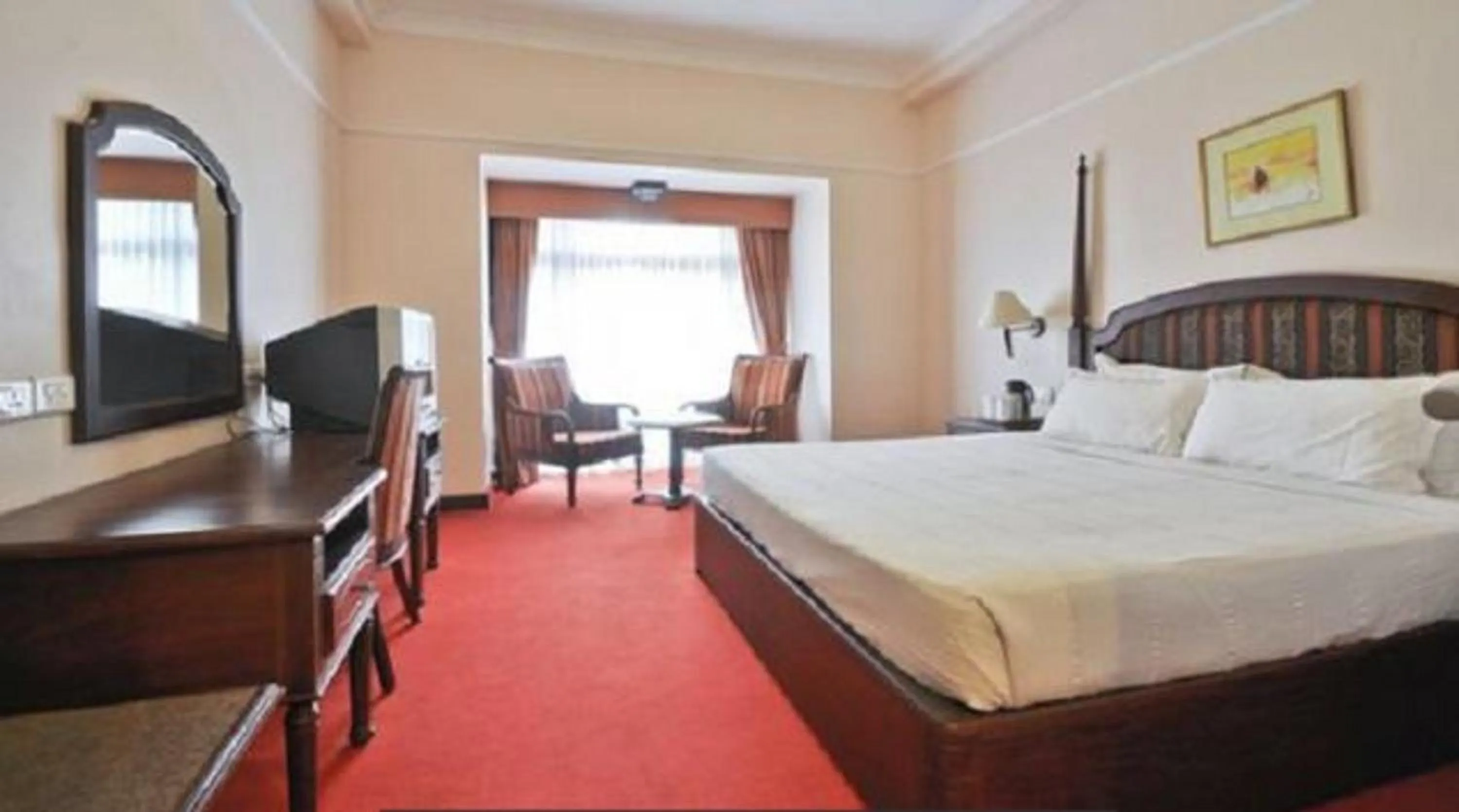 Bedroom, Bed in Holiday Hotel