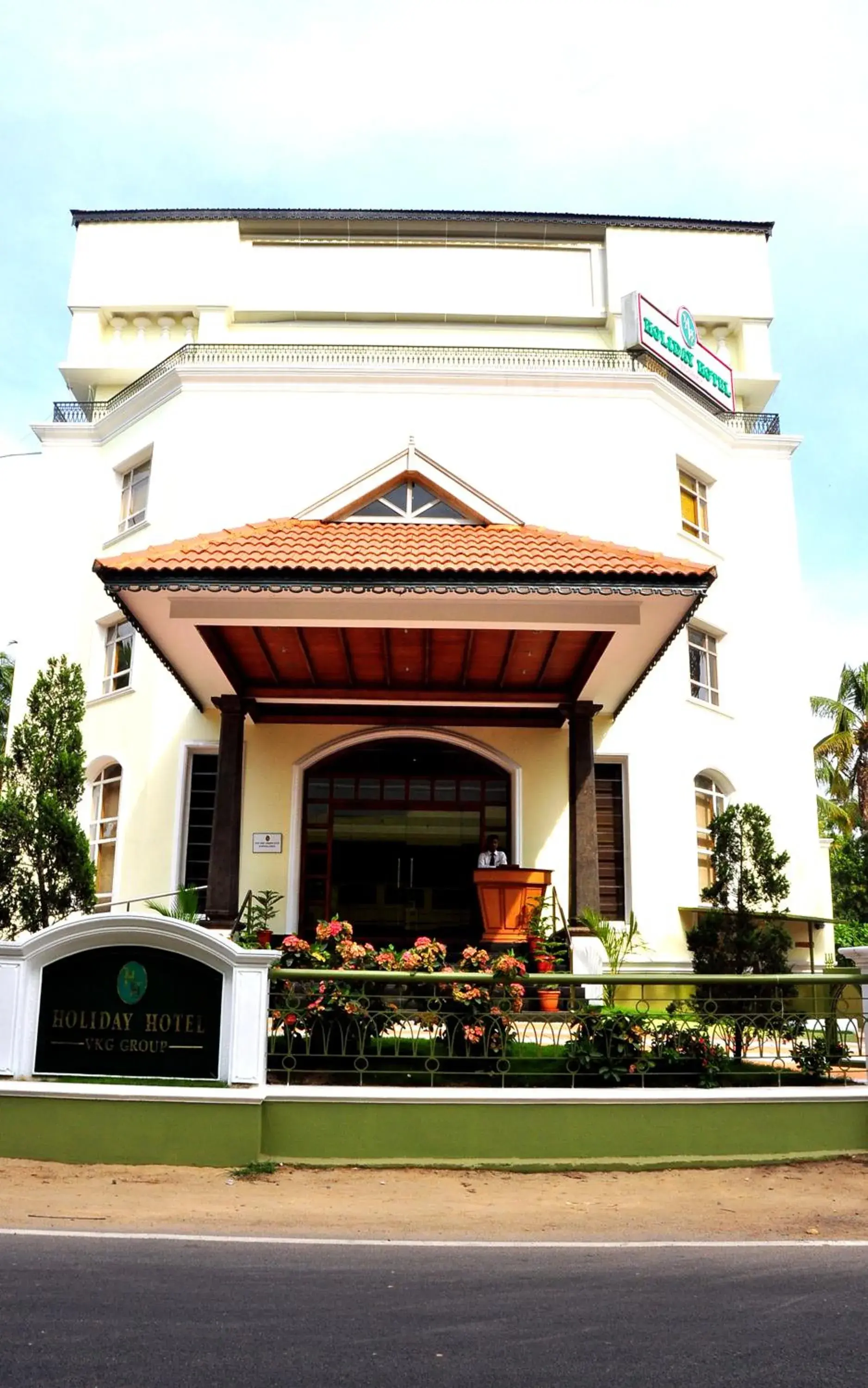 Holiday Hotel Holiday Hotel