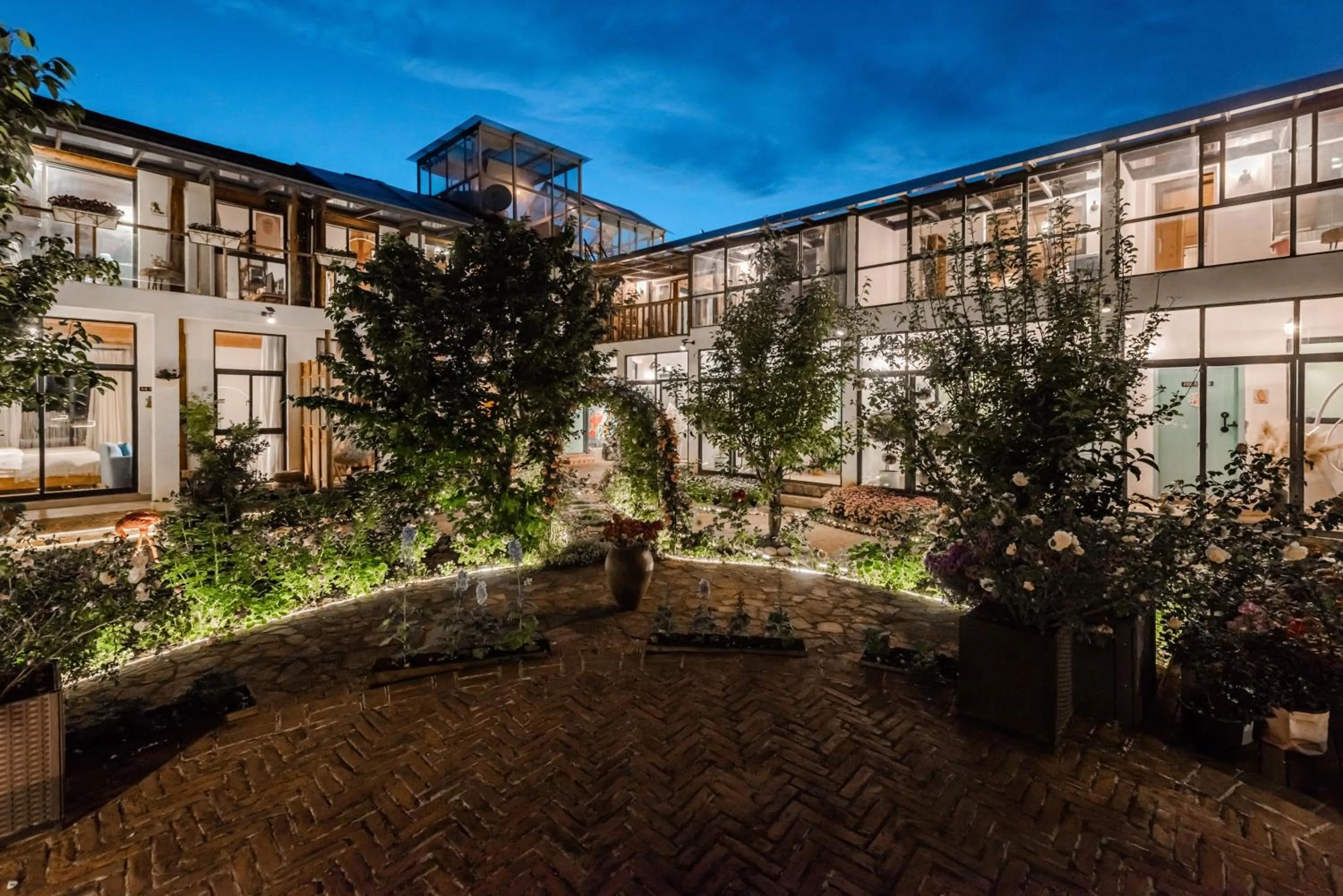 Baisha Flamingo Hotel