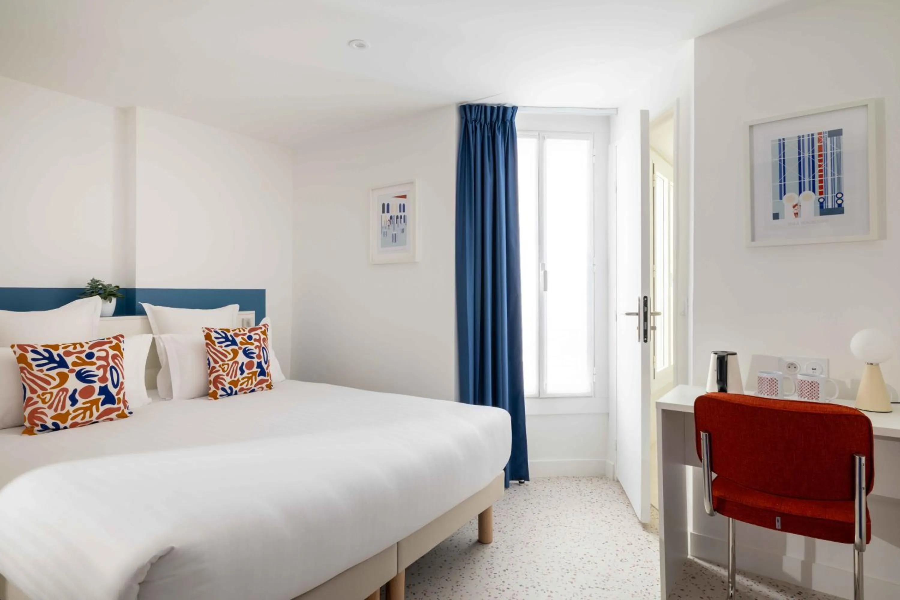 Photo of the whole room, Bed in Seb & Co