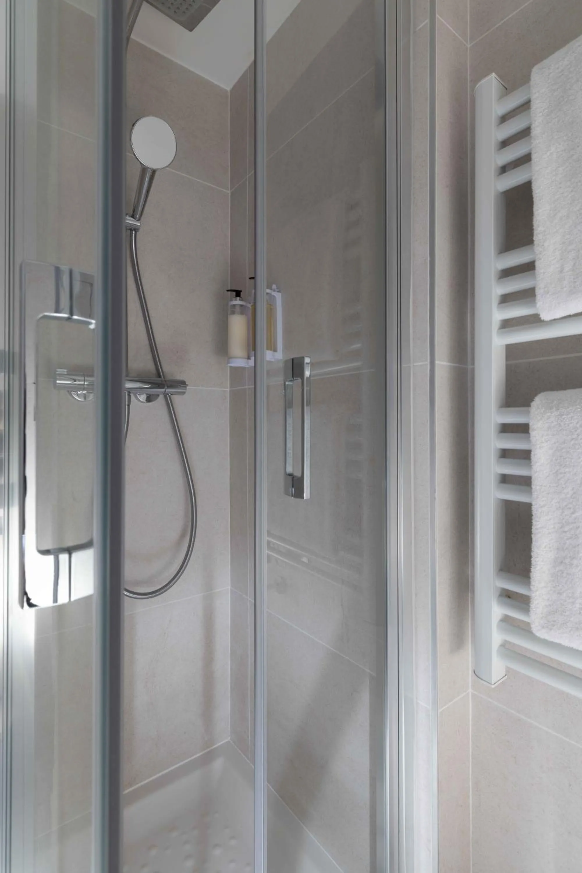 Shower in Seb & Co