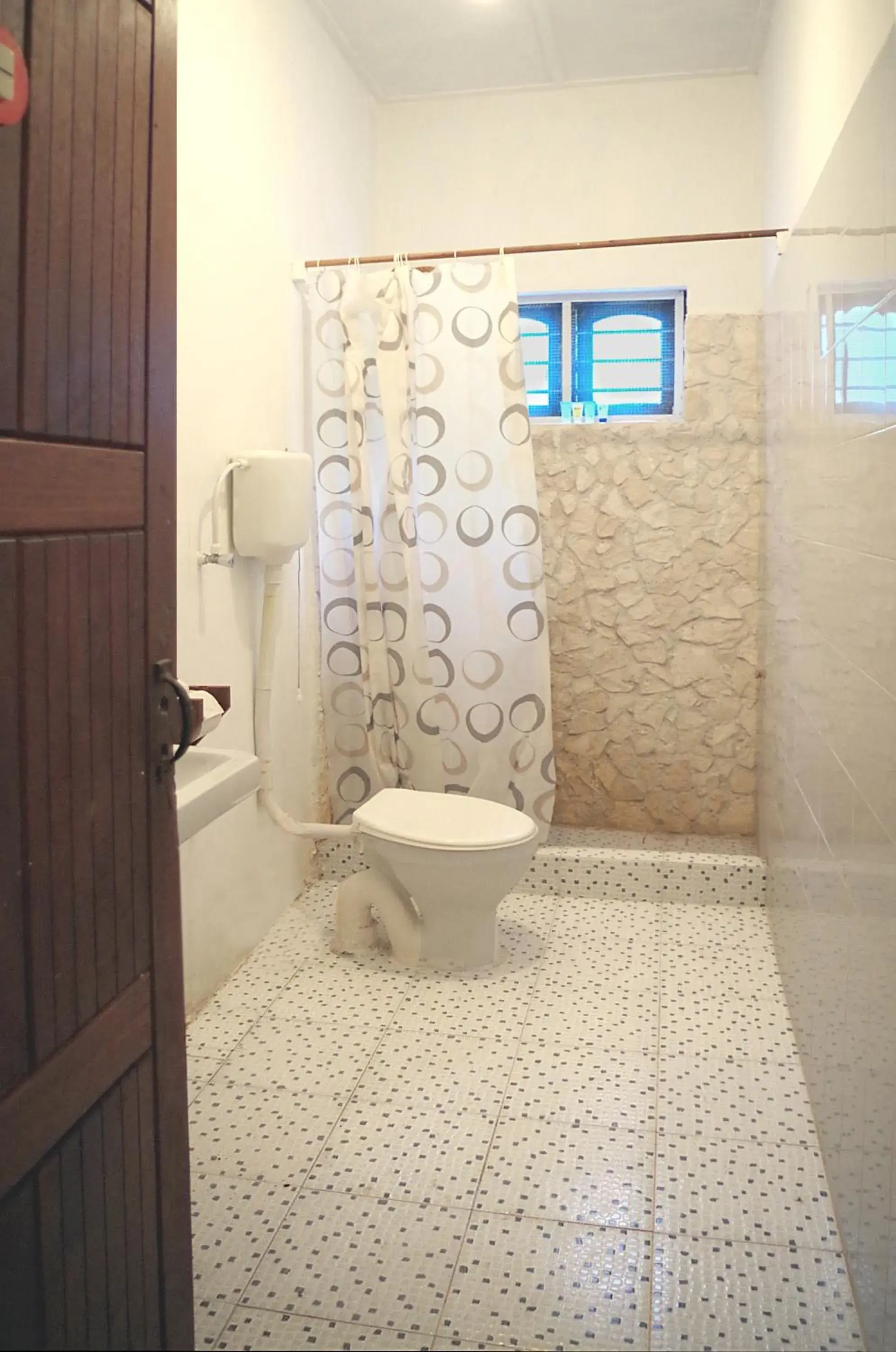 Bed in 5-Bed Mixed Dormitory Room in Kimte Beach Lodge Bed in 5-Bed Mixed Dormitory Room in Kimte Beach Lodge