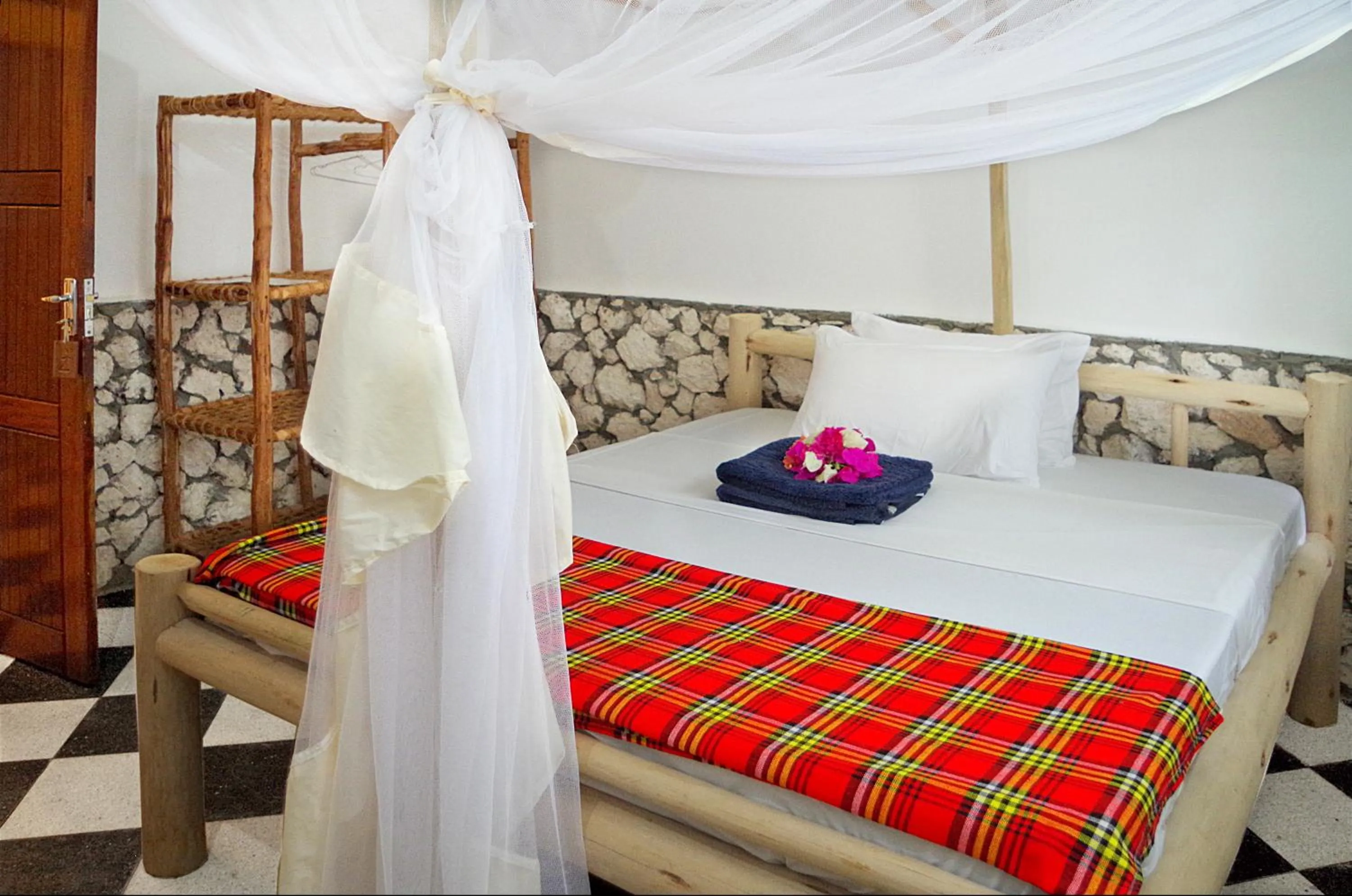 Photo of the whole room, Bed in Kimte Beach Lodge