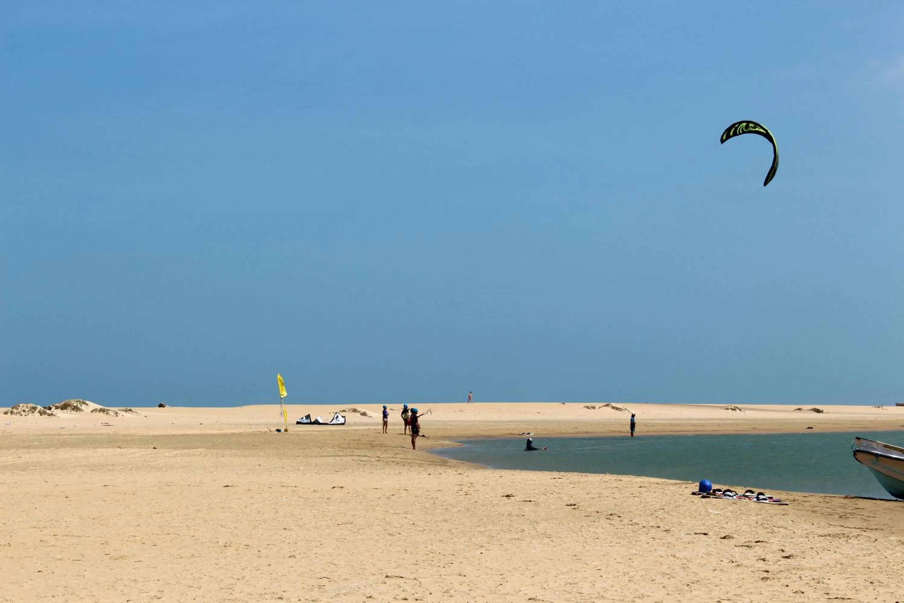 Day in De Silva Wind Resort Kalpitiya - Kitesurfing School Sri Lanka