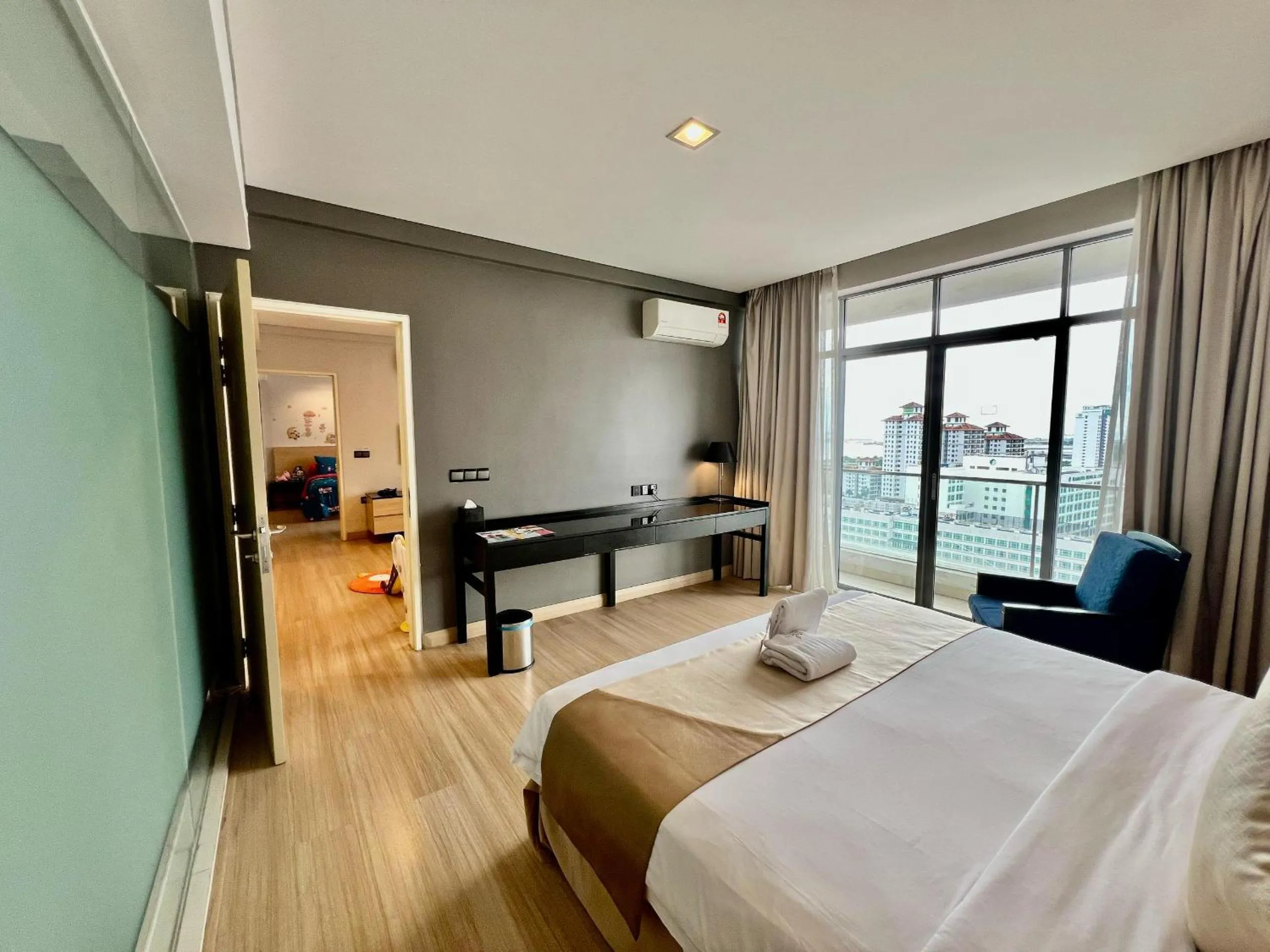 Photo of the whole room, Bed in ASIA MELAKA HOTEL managed by The Straits Hotel & Suites 马六甲亚逸酒店