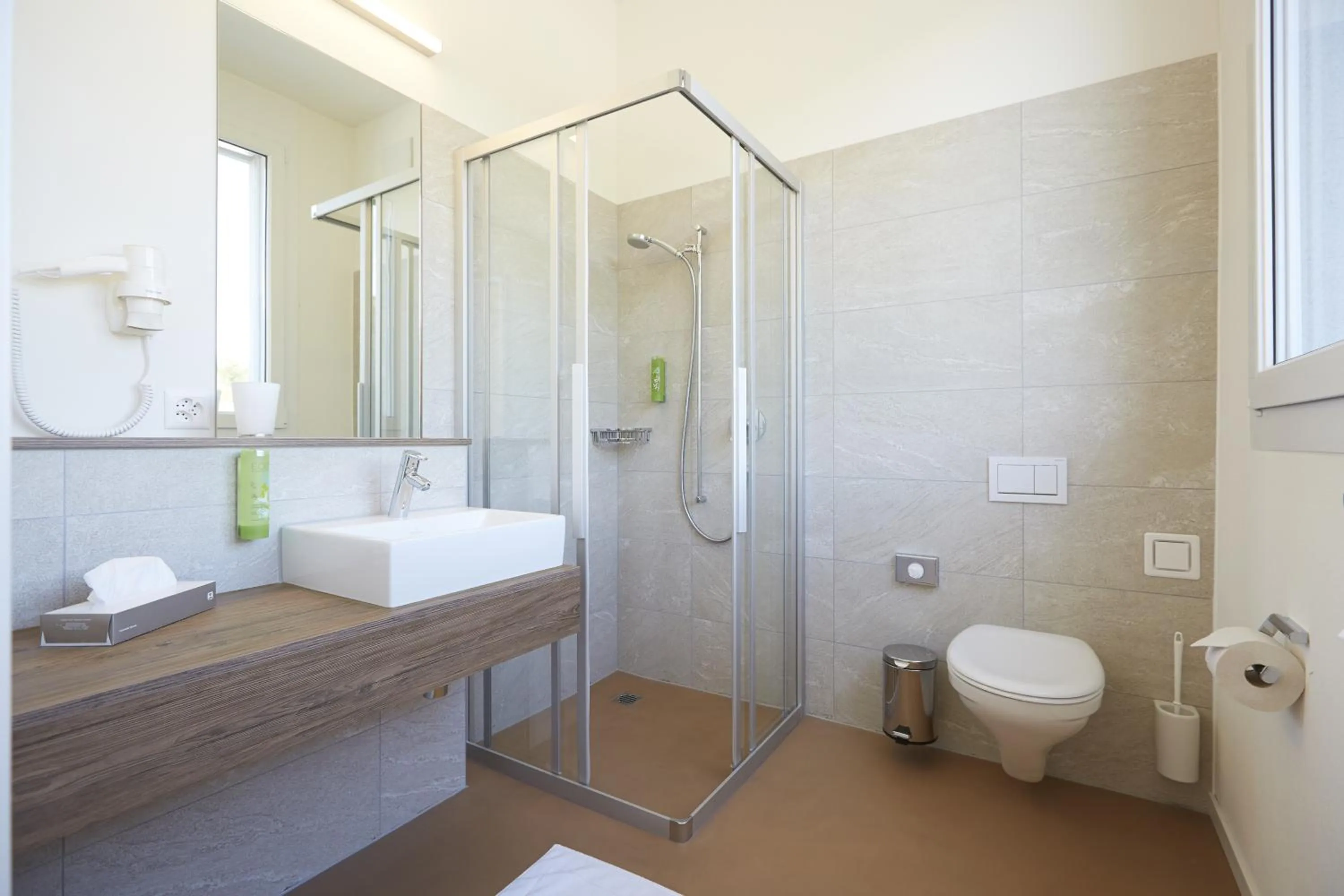 Bathroom in B&B Hotel Peter und Paul