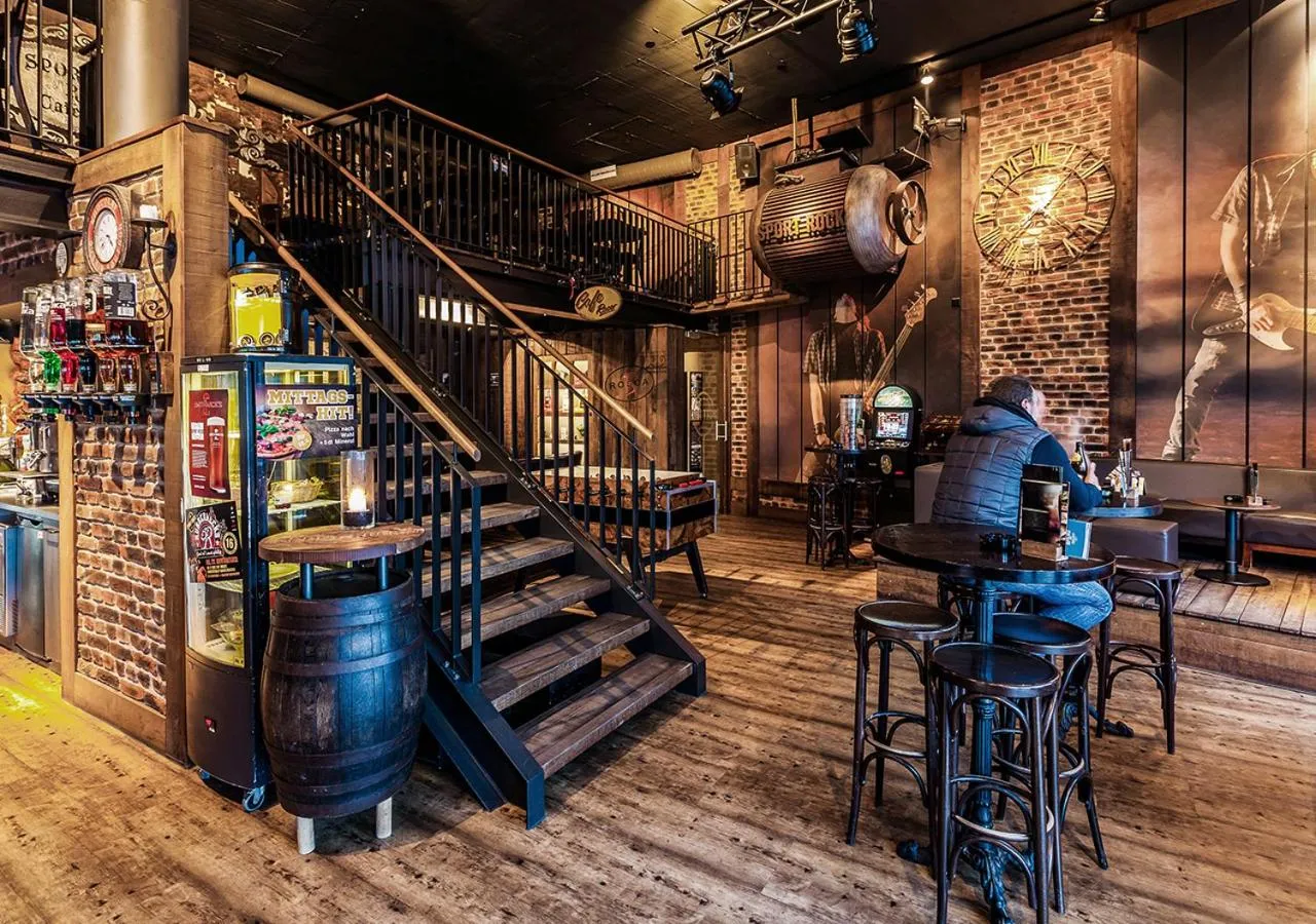 Restaurant/places to eat in B&B Hotel Peter und Paul