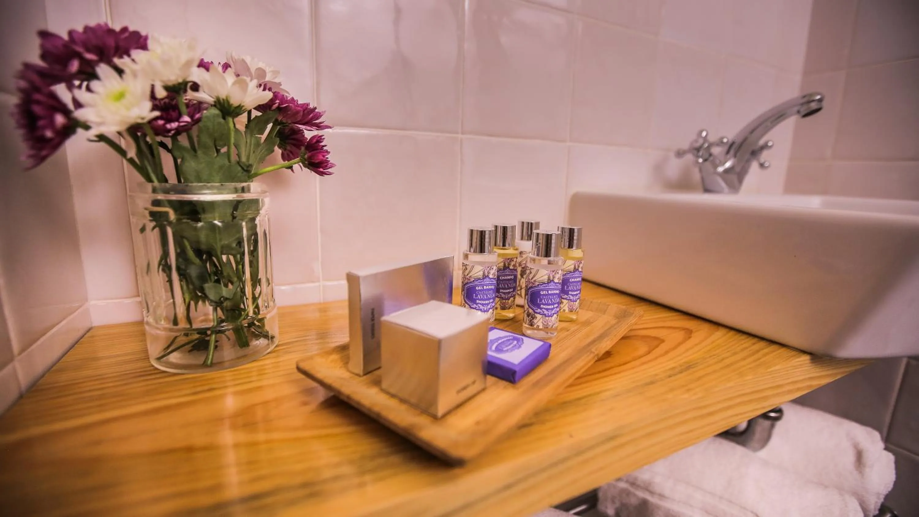 Toilet in My Ribeira Guest House