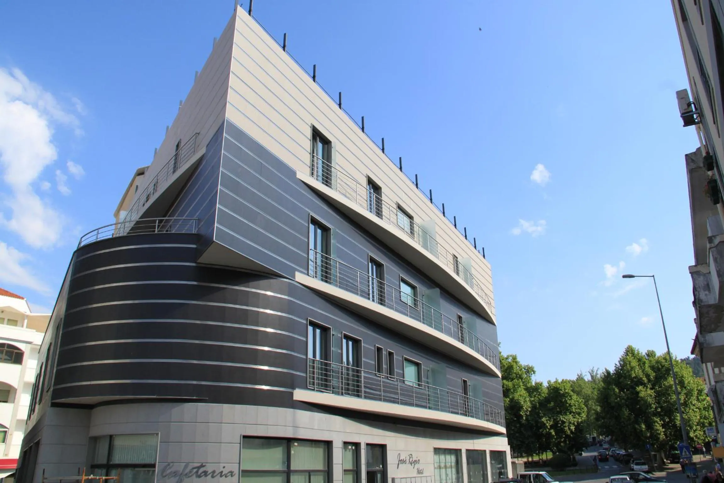 Facade/entrance in Hotel José Régio