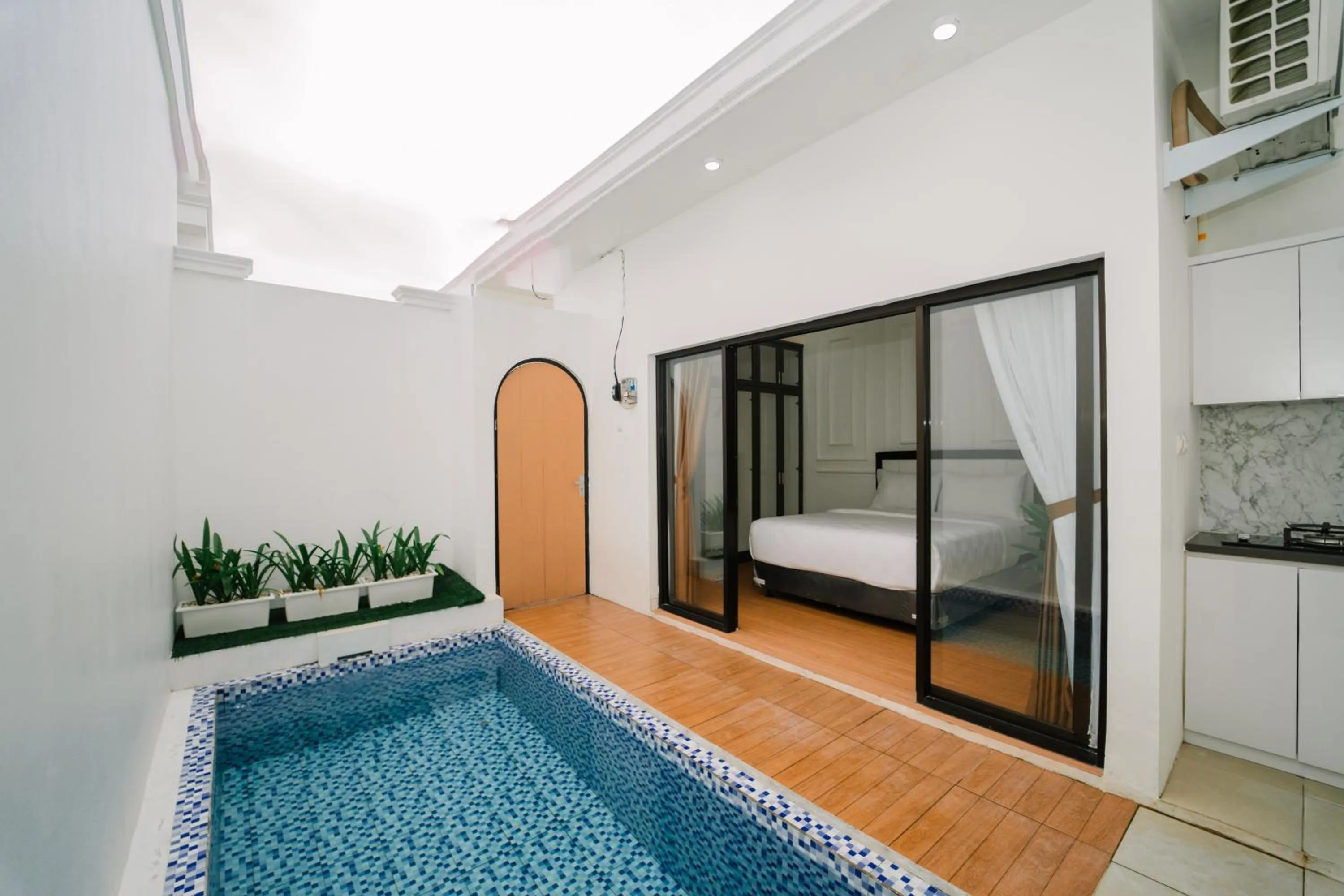 Garden in Marina Villa 1