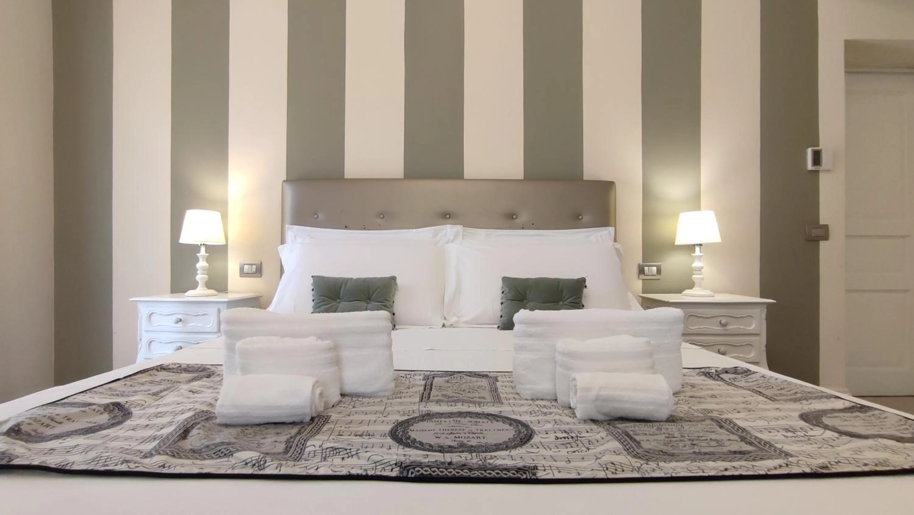 Bed in Dimora Bellini - Residenza d'Epoca