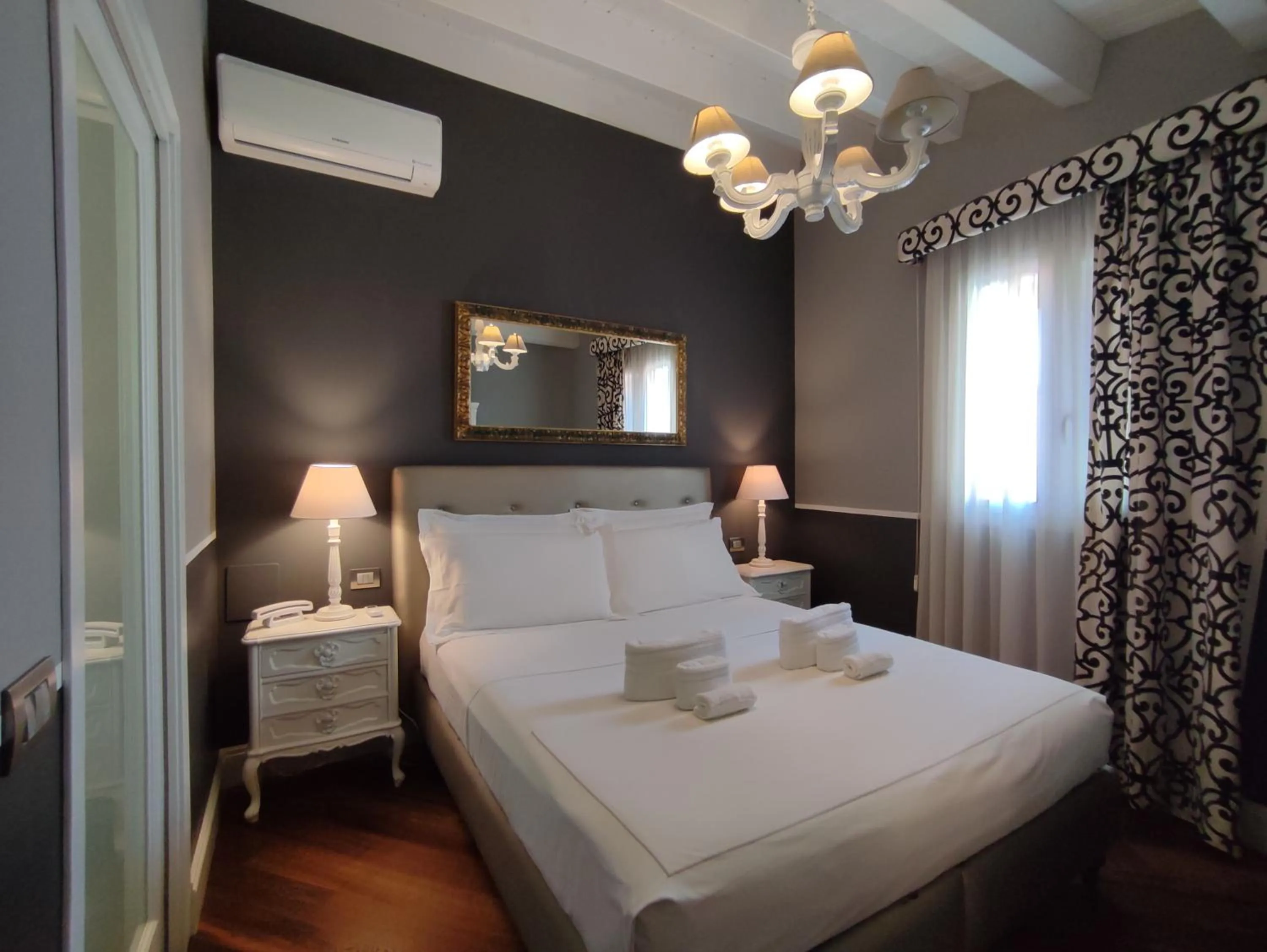 Bed in Dimora Bellini - Residenza d'Epoca