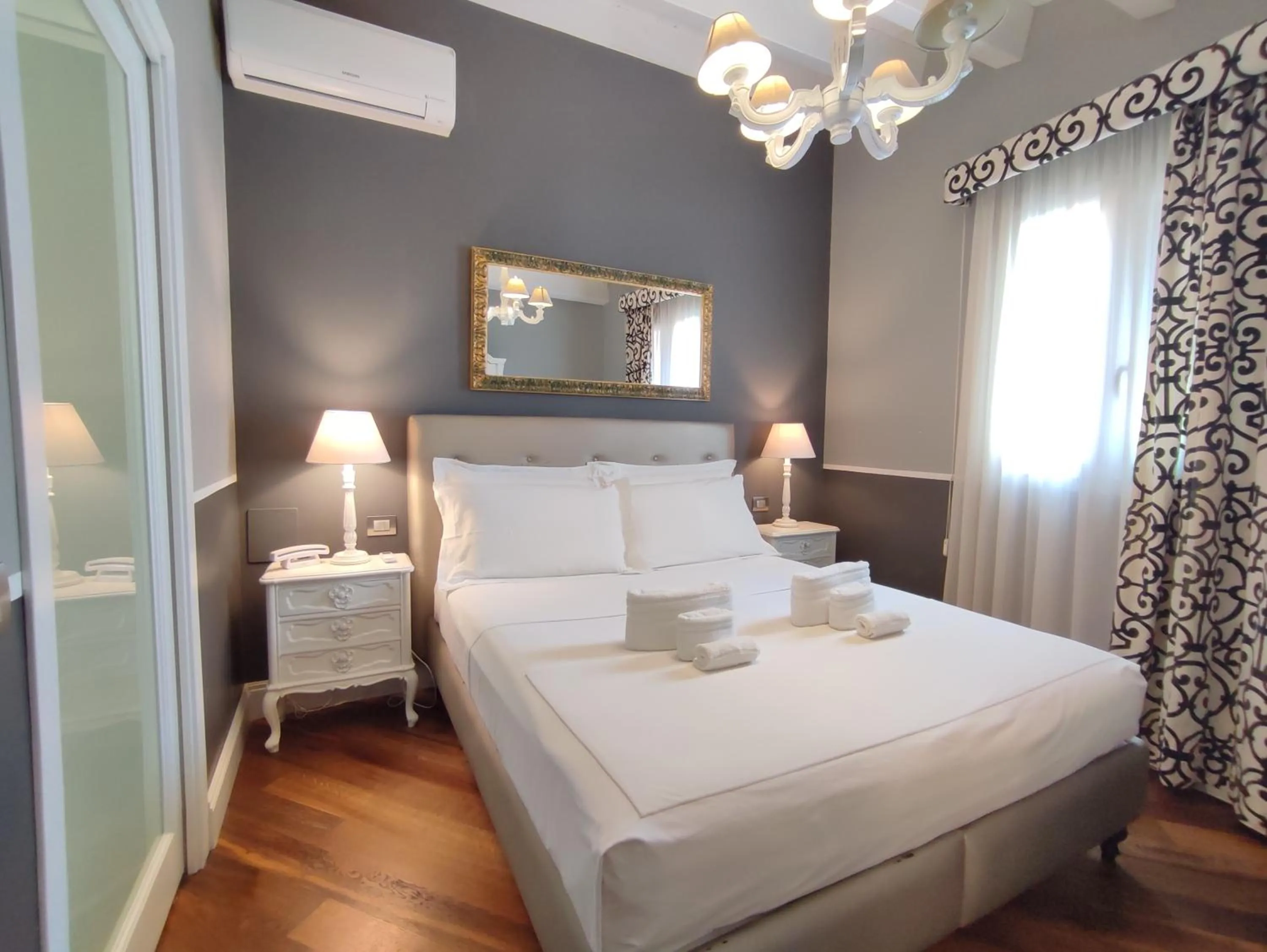 Bed in Dimora Bellini - Residenza d'Epoca