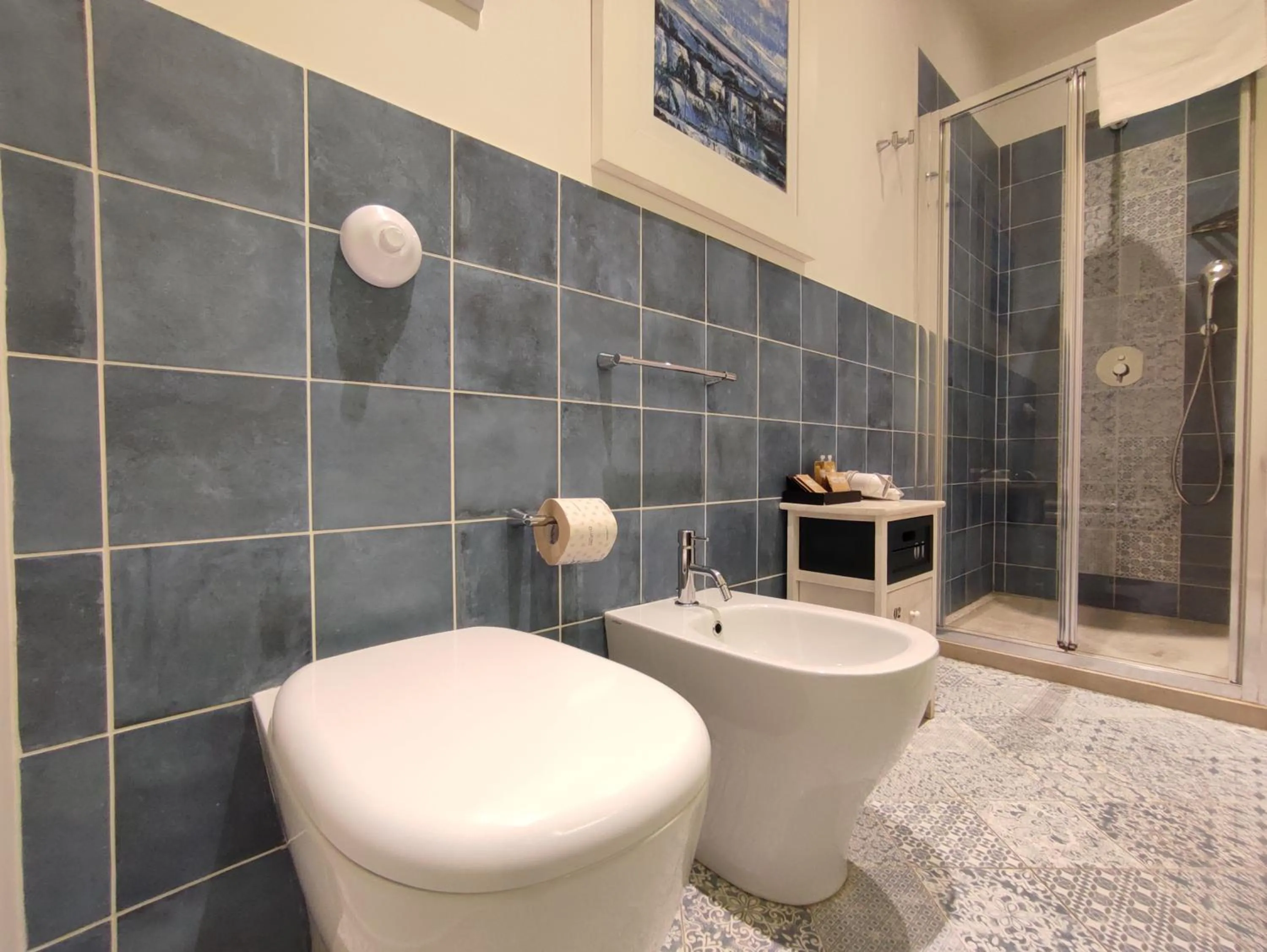 Shower in Dimora Bellini - Residenza d'Epoca