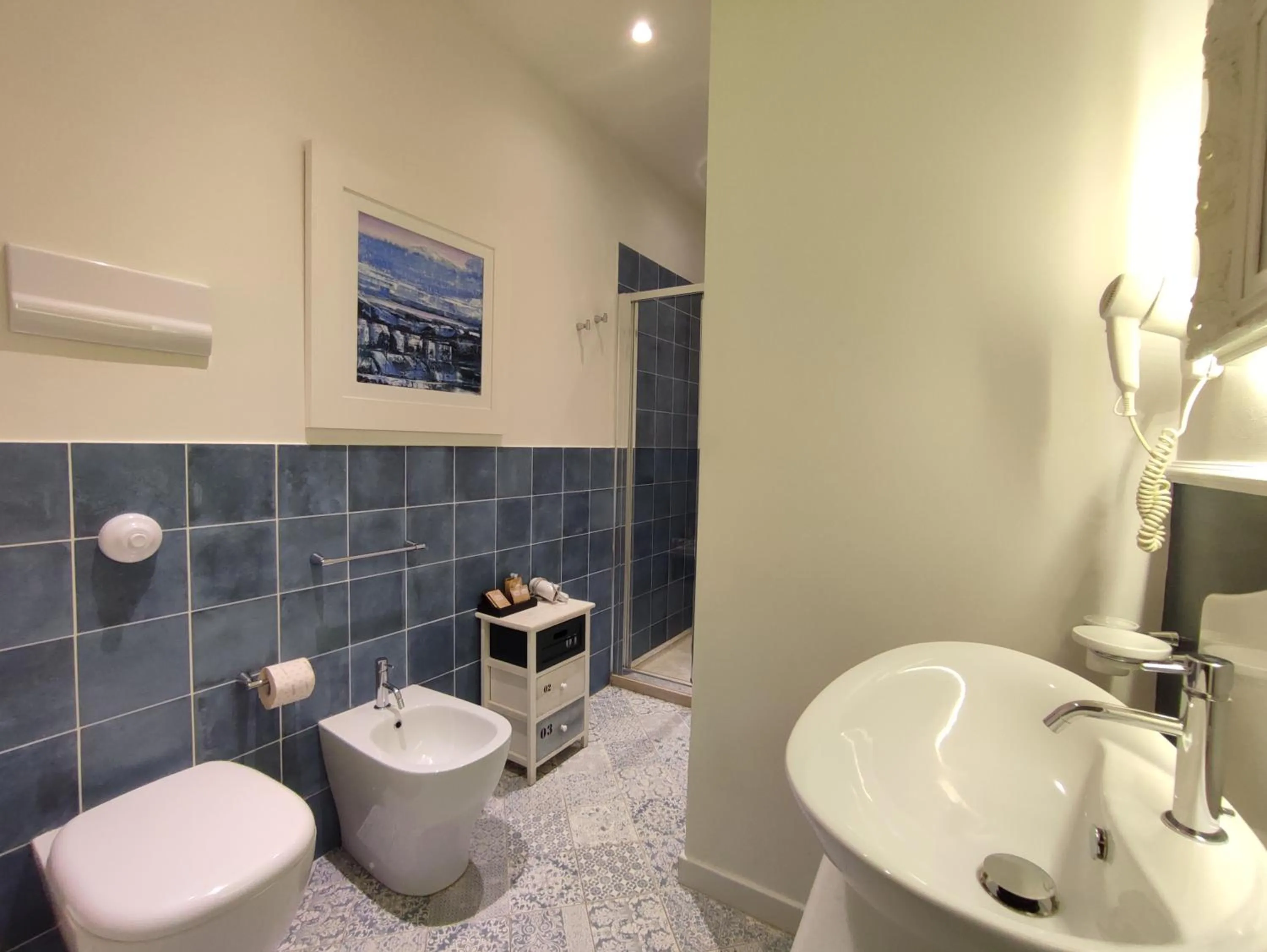 Shower in Dimora Bellini - Residenza d'Epoca