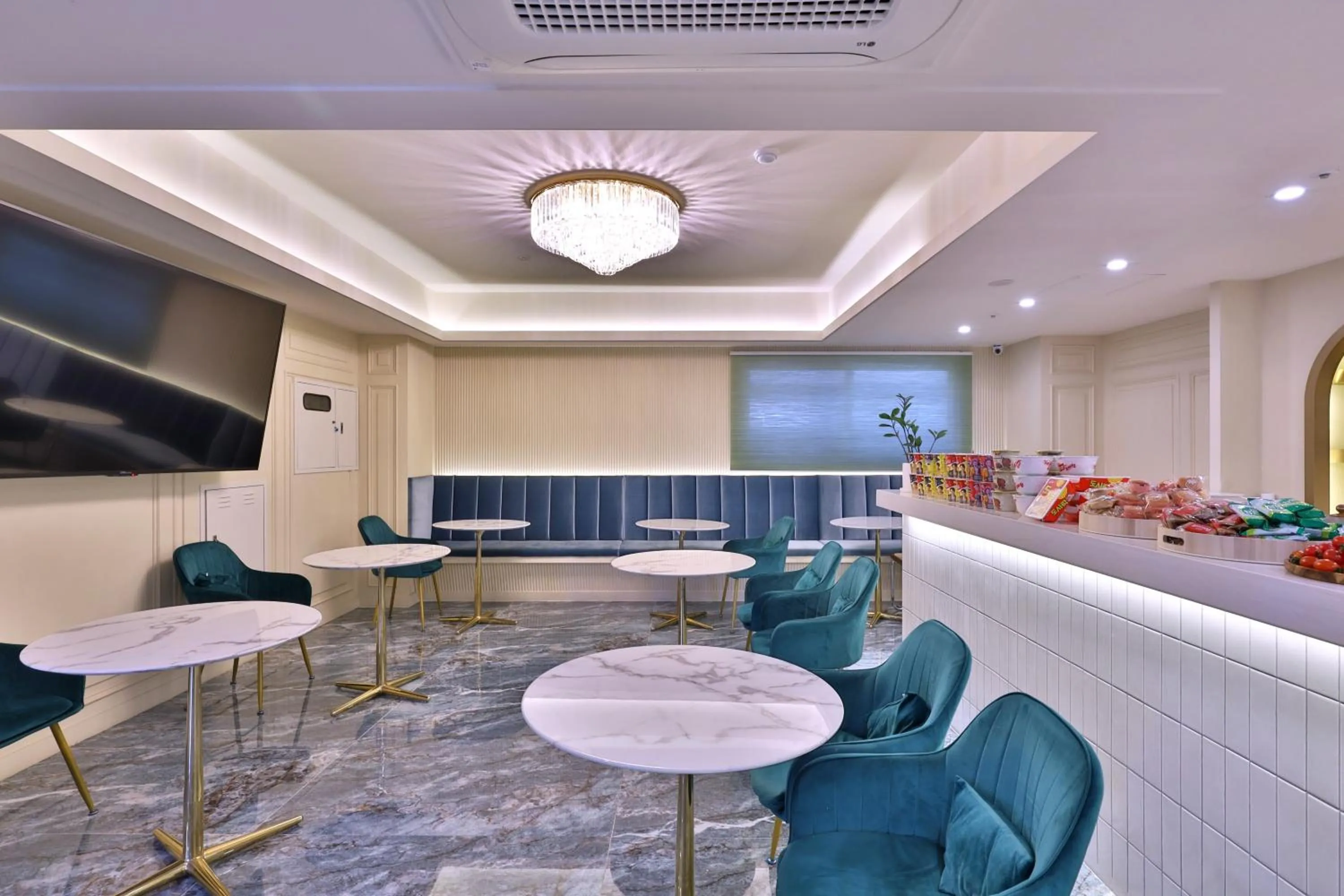 Lobby or reception in 2월 호텔 리버사이드 경산점