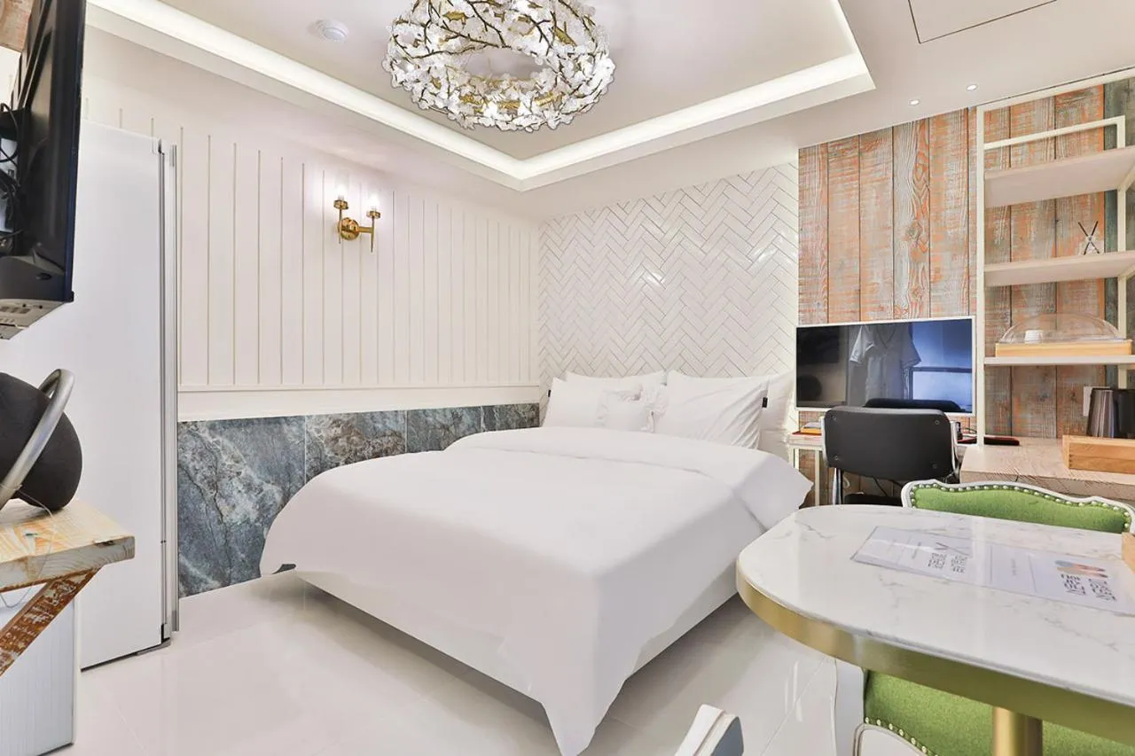 Bed in February, Riverside Hotel Gyeongsan