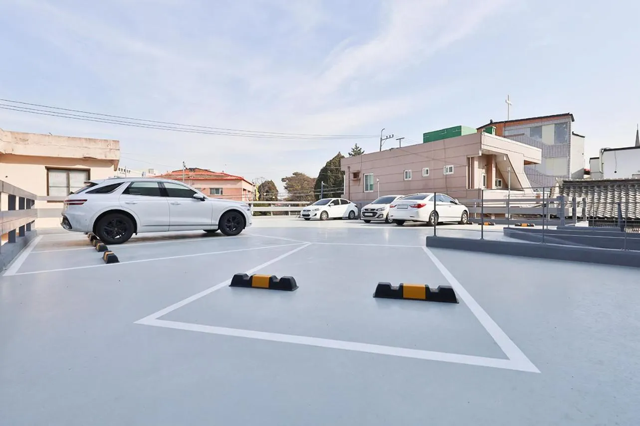 Parking in February, Riverside Hotel Gyeongsan