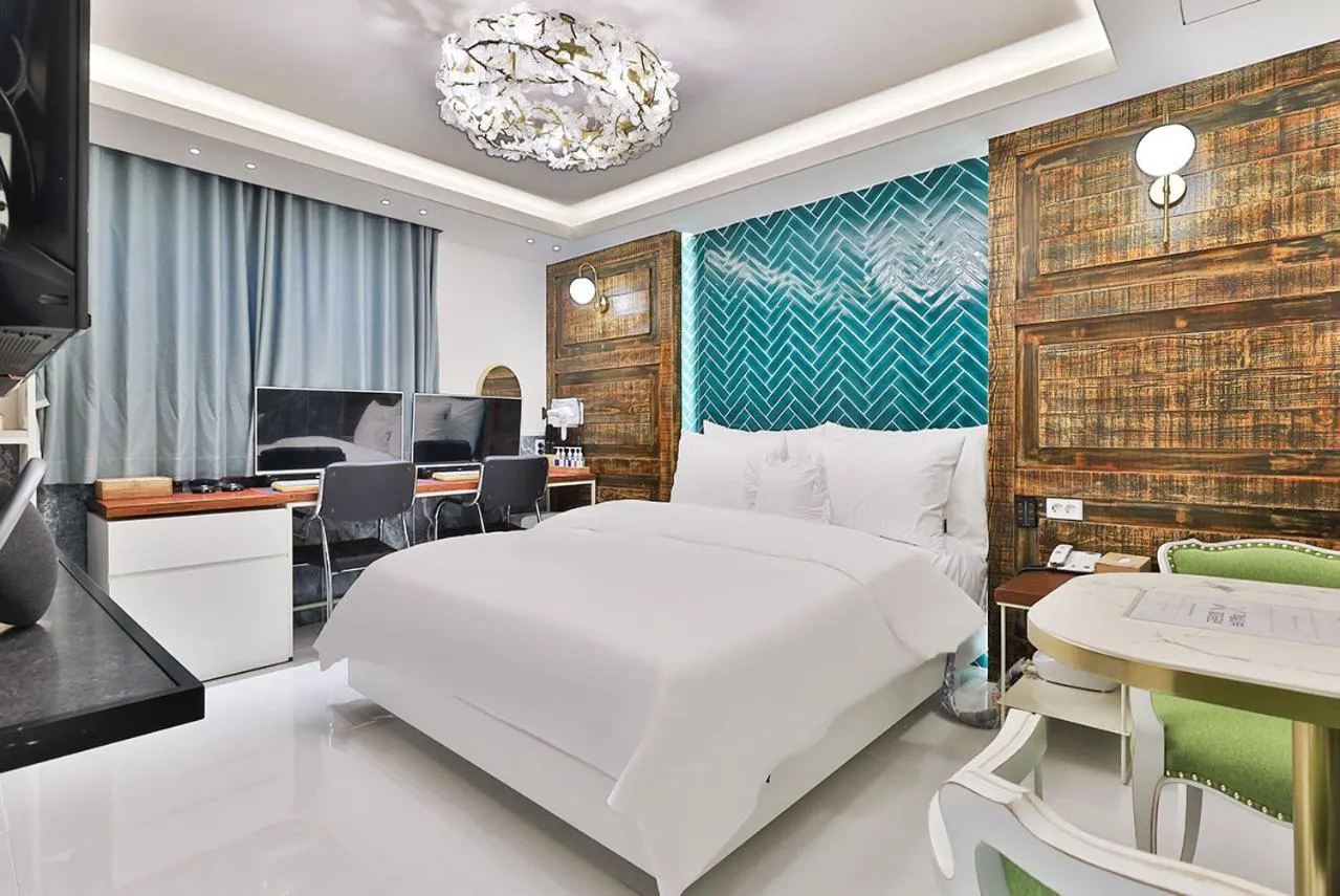 Photo of the whole room, Bed in February, Riverside Hotel Gyeongsan
