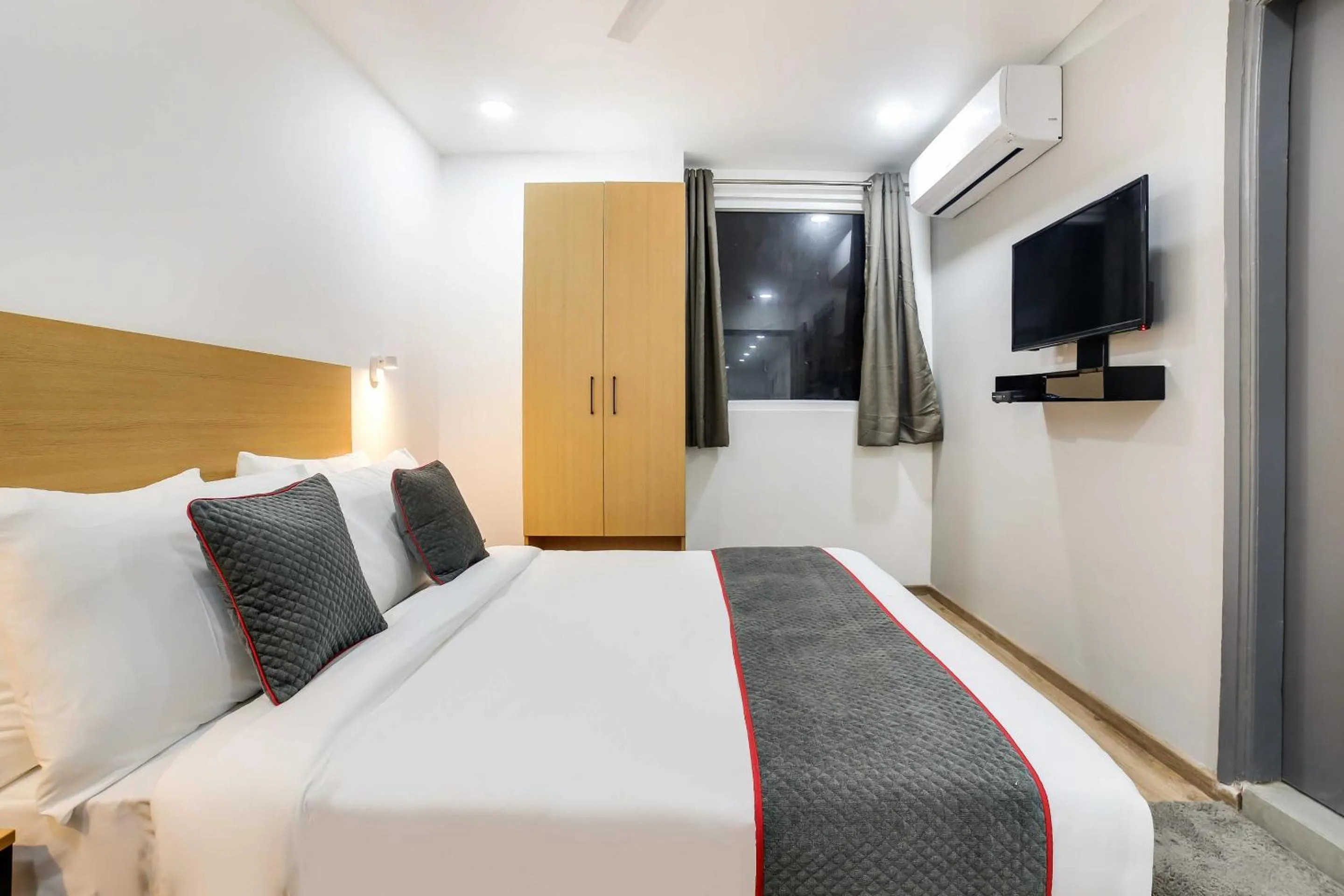 Bedroom, Bed in Collection O GGS Indraprastha University